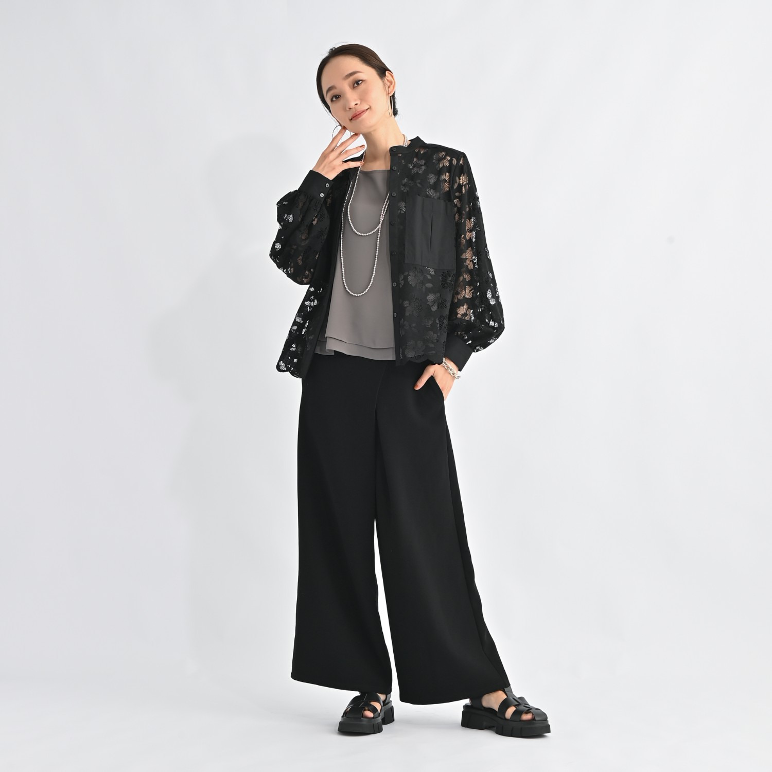 ＢＯＵＮＣＹ　ＢＯＮＤ シャツスタイルを新鮮に！ 華やかラッセルレース スタンドネックシャツ