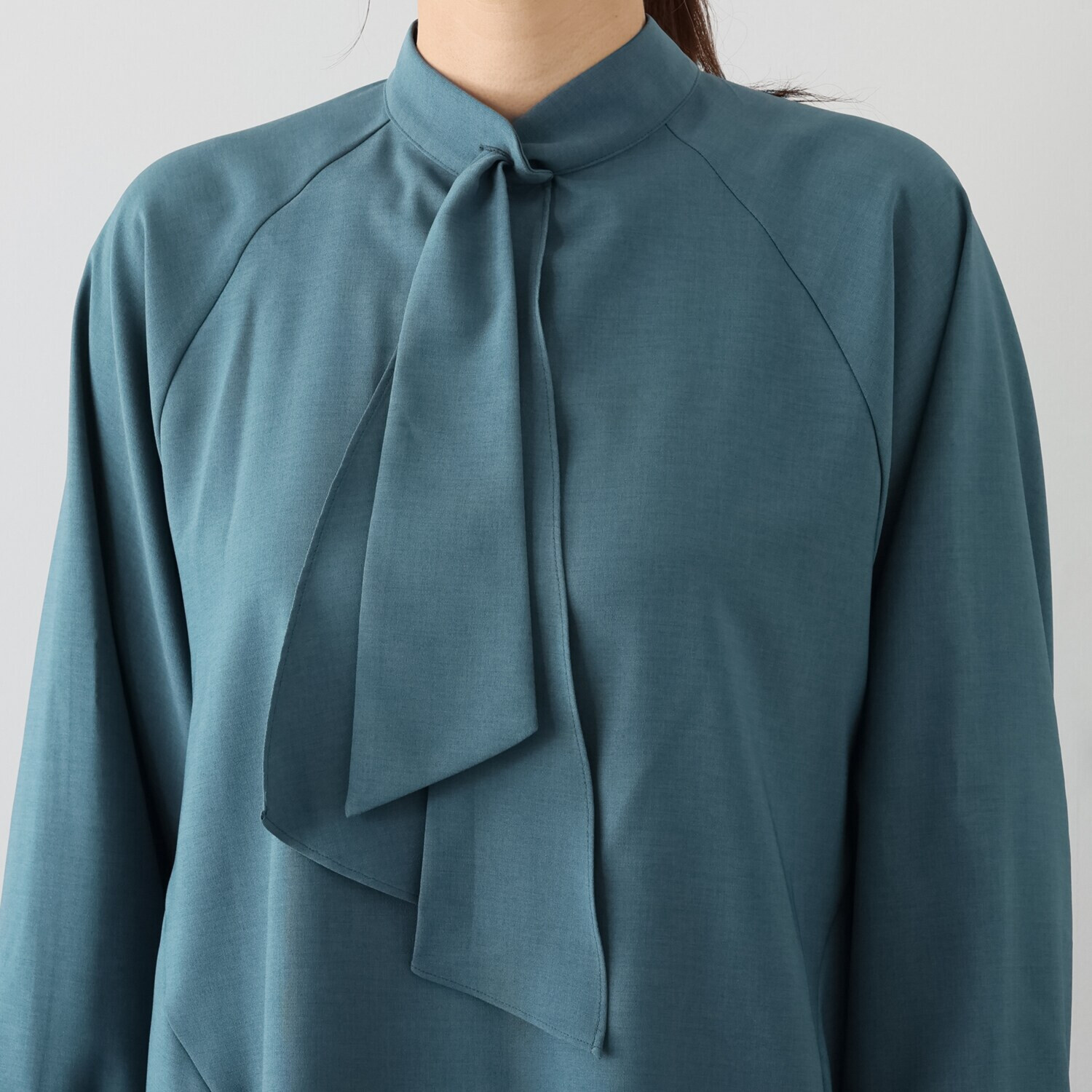 イフェメル／ ダブルフェーストーキョー 日本製 ラグランスリーブ スカーフタイブラウス