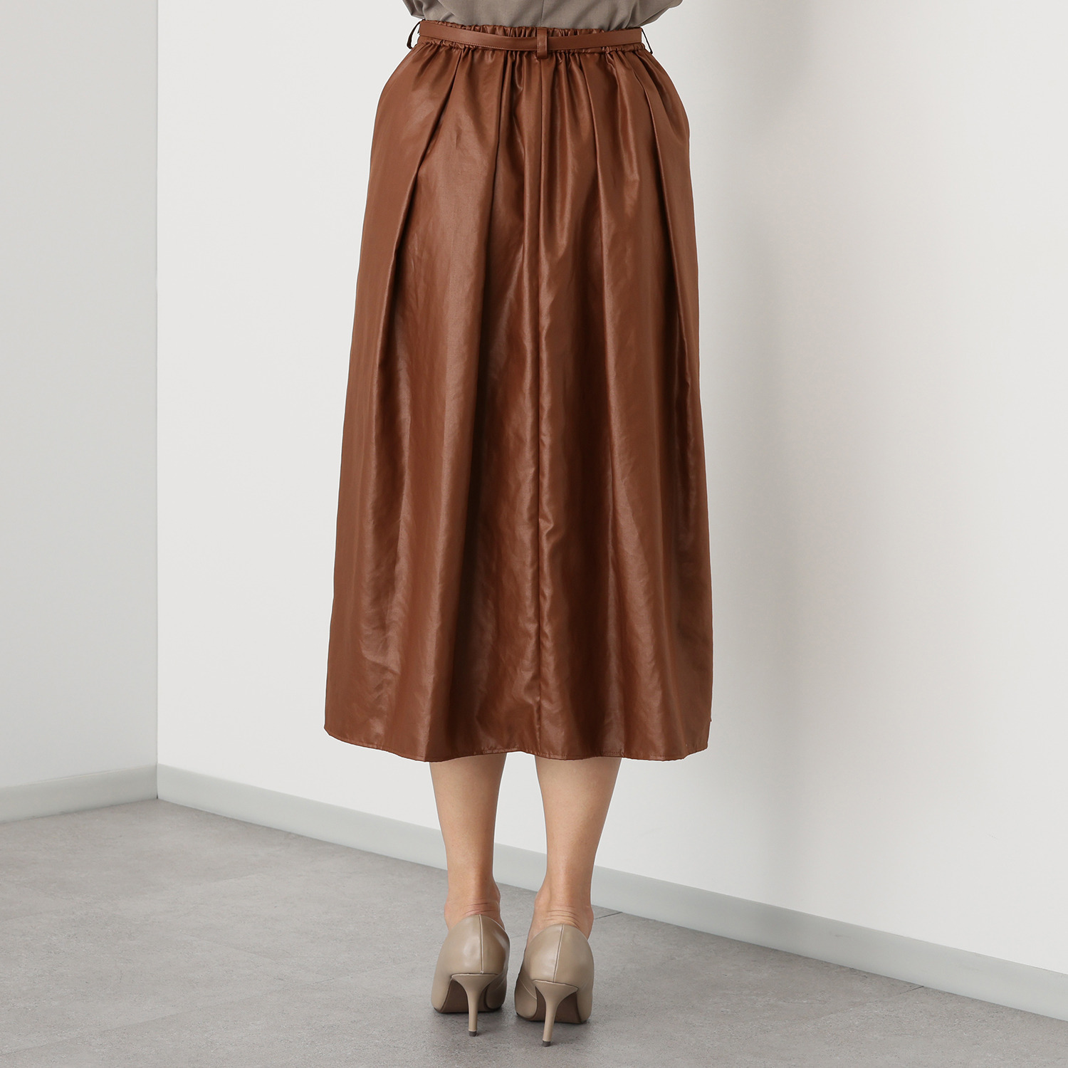 イフェメル／ ダブルフェーストーキョー 日本製 タックフレアー グロッシースカート