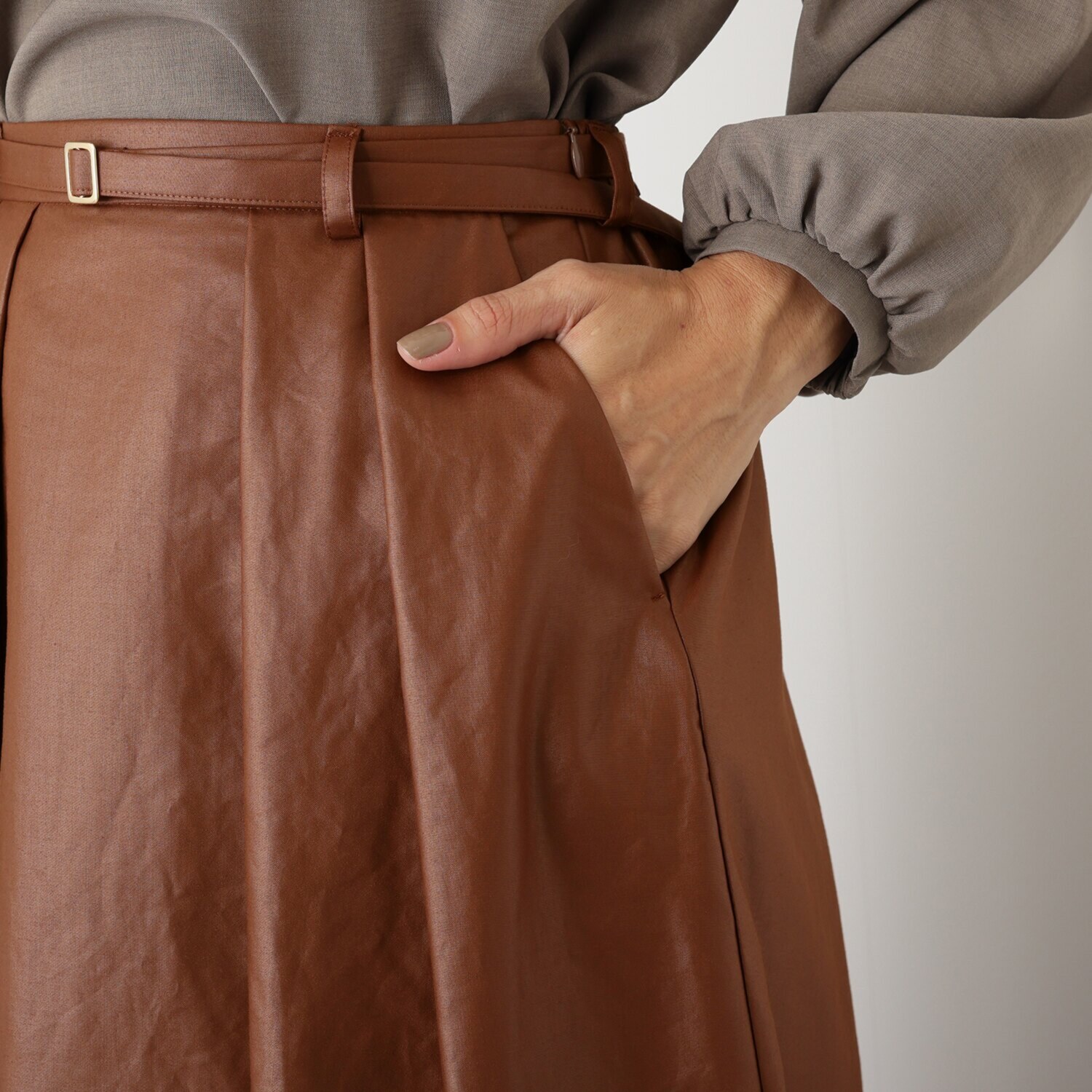 イフェメル／ ダブルフェーストーキョー 日本製 タックフレアー グロッシースカート