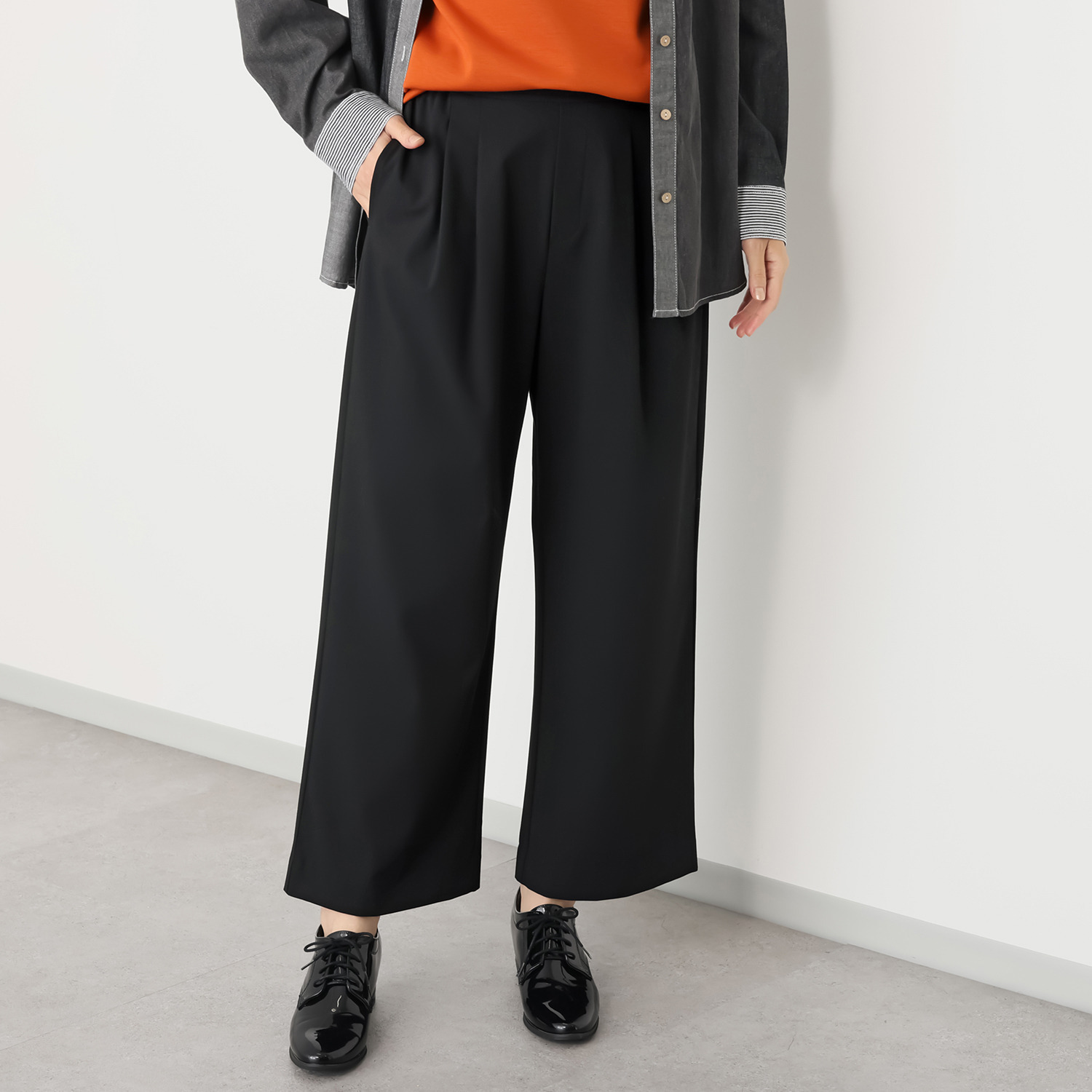 ハッシュパピー お手入れ簡単 ウール調 ツータック ワイドストレートパンツ