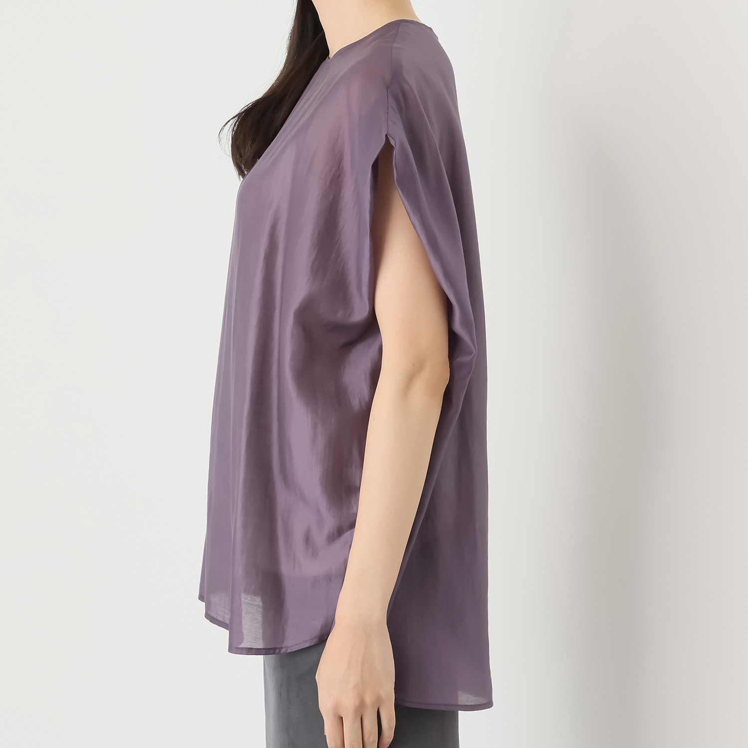 アキ　オザワ 余白をまとう フォルムで魅せる 品格ブラウス “ＨＩＲＯ”