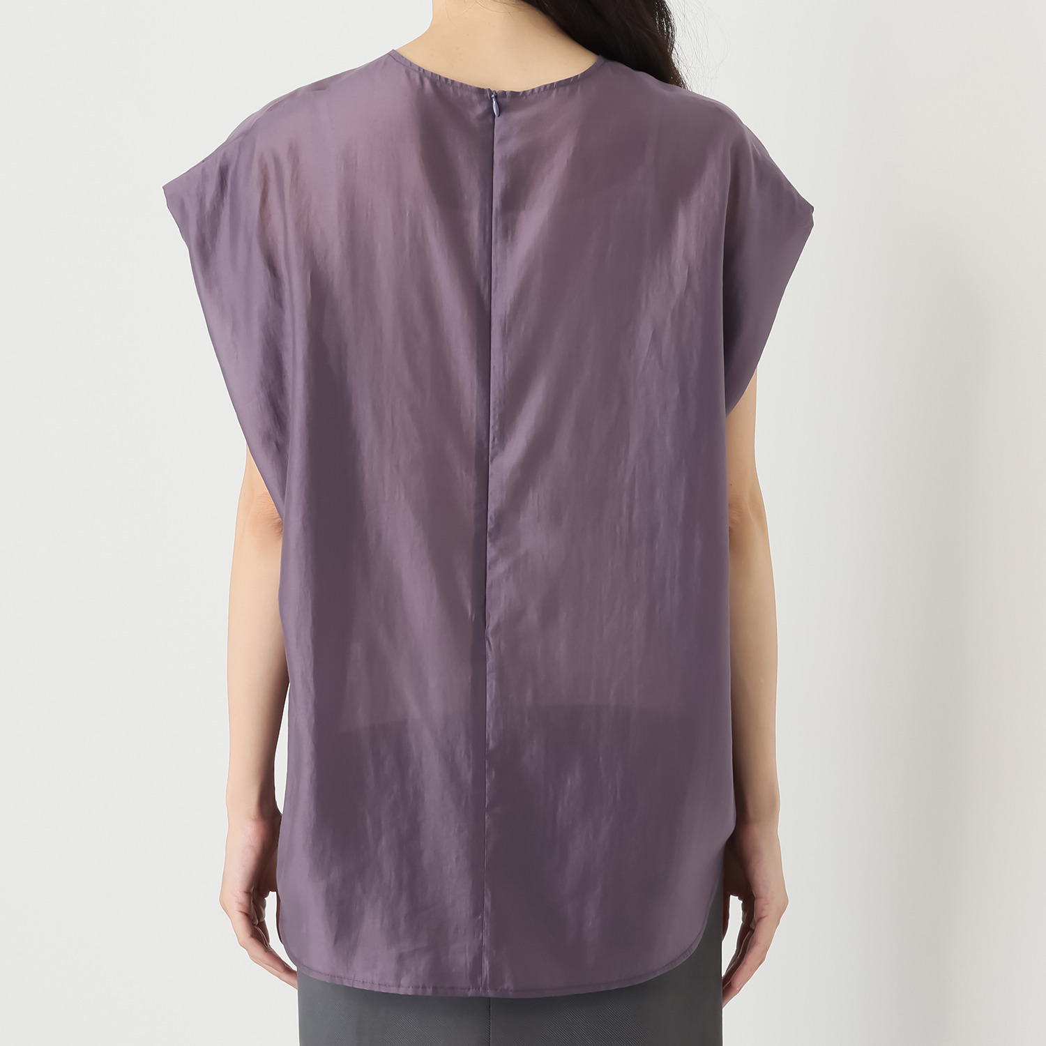 アキ　オザワ 余白をまとう フォルムで魅せる 品格ブラウス “ＨＩＲＯ”