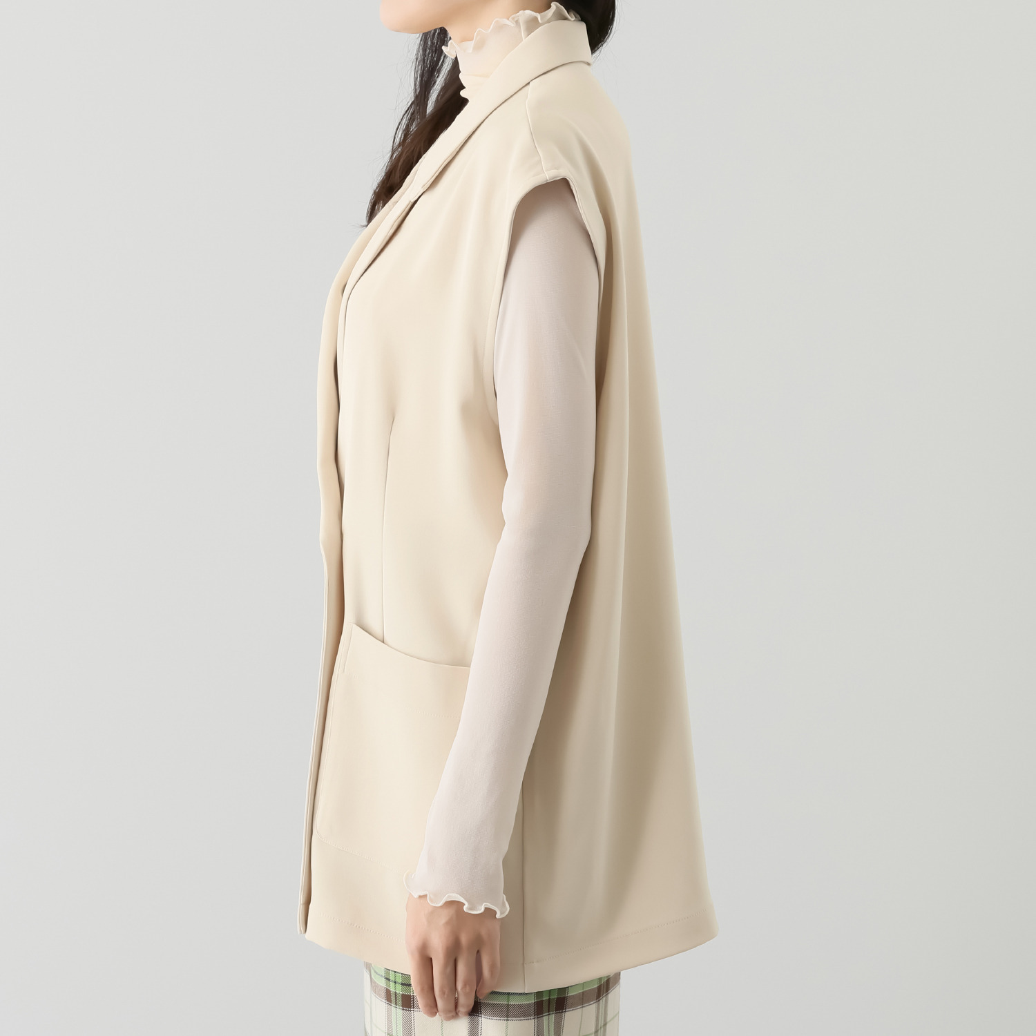 アキ　オザワ 晴れの日も曇りの日も わたしらしく 装い整うジレベスト “ＡＹＵＭＩ”