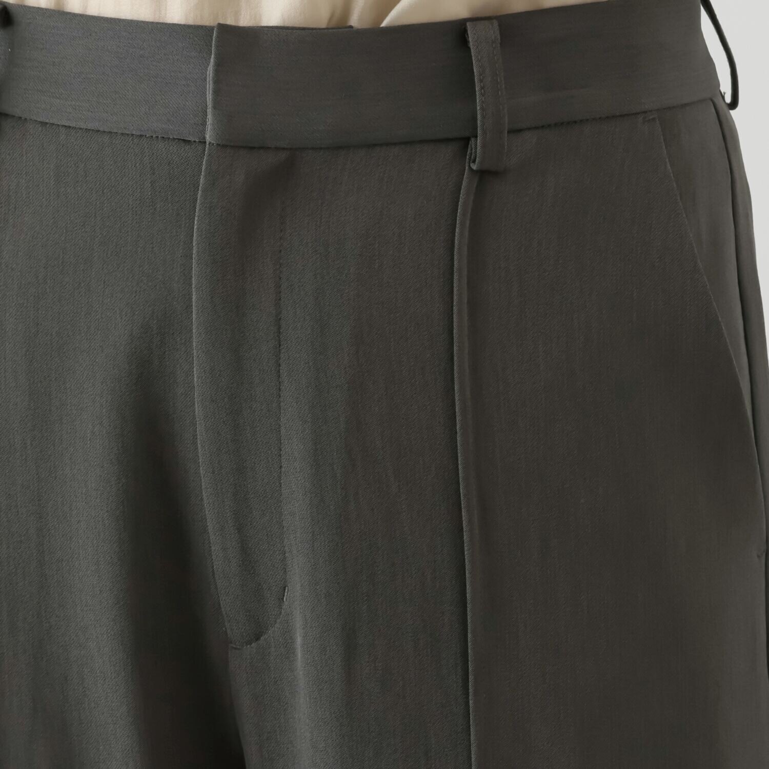 アキ　オザワ きちんとする日も しない日も わたしにやさしい イージーパンツ “ＡＹＵＭＩ”