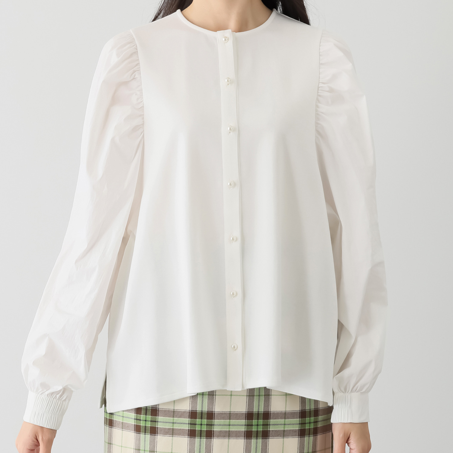 アキ　オザワ おうち時間もお出かけも 気分高める ２ウェイプルオーバー “ＫＩＨＯ”