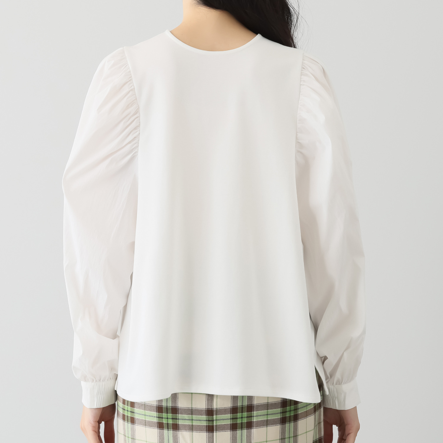 アキ　オザワ おうち時間もお出かけも 気分高める ２ウェイプルオーバー “ＫＩＨＯ”