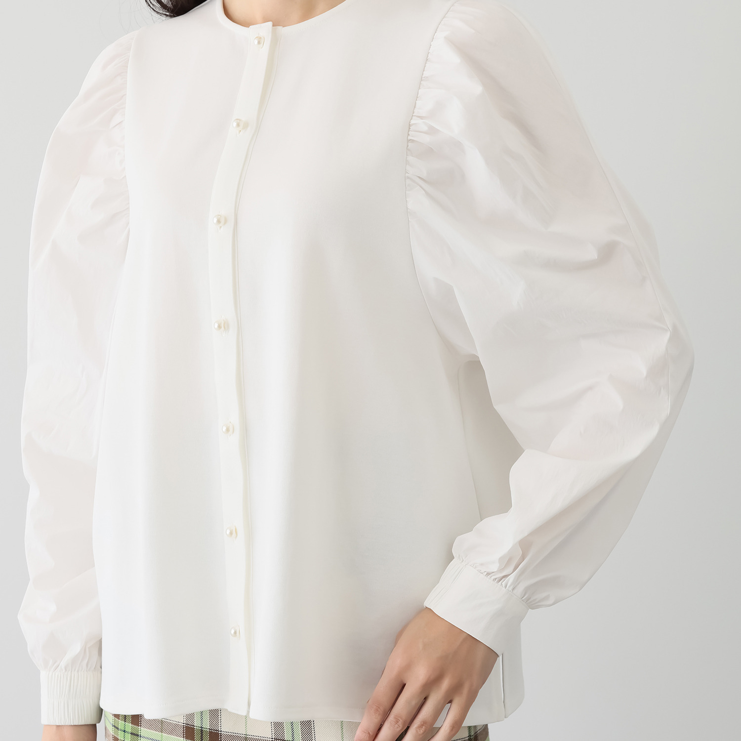 アキ　オザワ おうち時間もお出かけも 気分高める ２ウェイプルオーバー “ＫＩＨＯ”