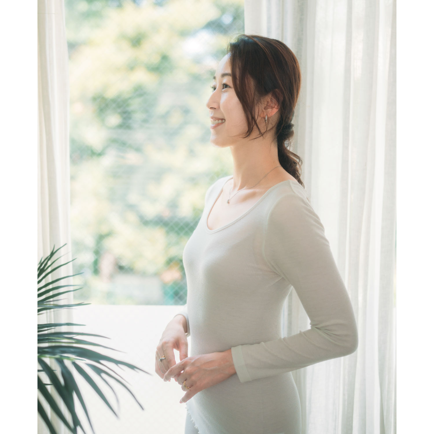 ヘ・エラ 日本製 抗菌防臭・消臭・吸湿発熱 極上メリノウール１００％ バレエネックインナー