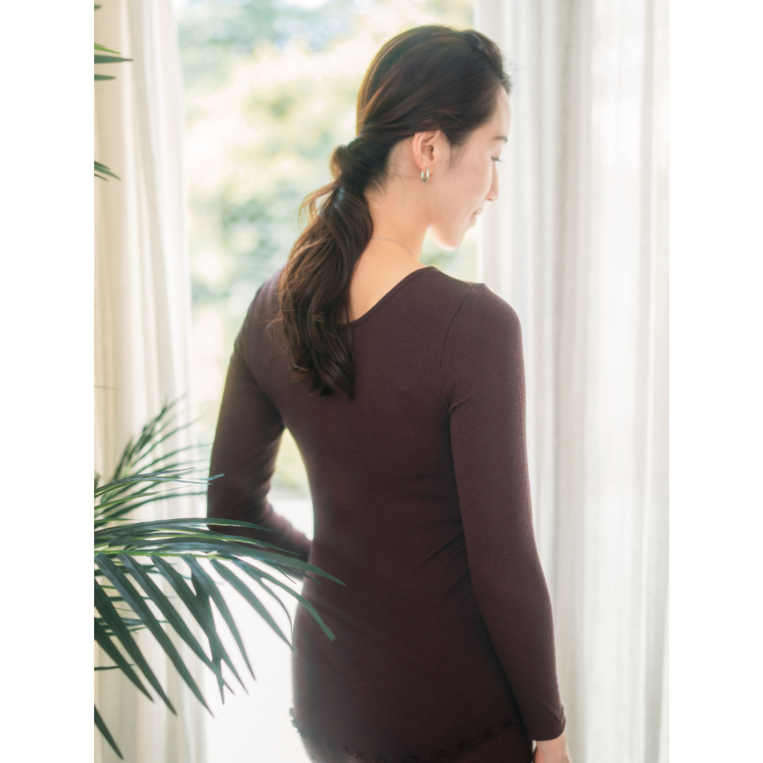 ヘ・エラ 日本製 抗菌防臭・消臭・吸湿発熱 極上メリノウール１００％ バレエネックインナー