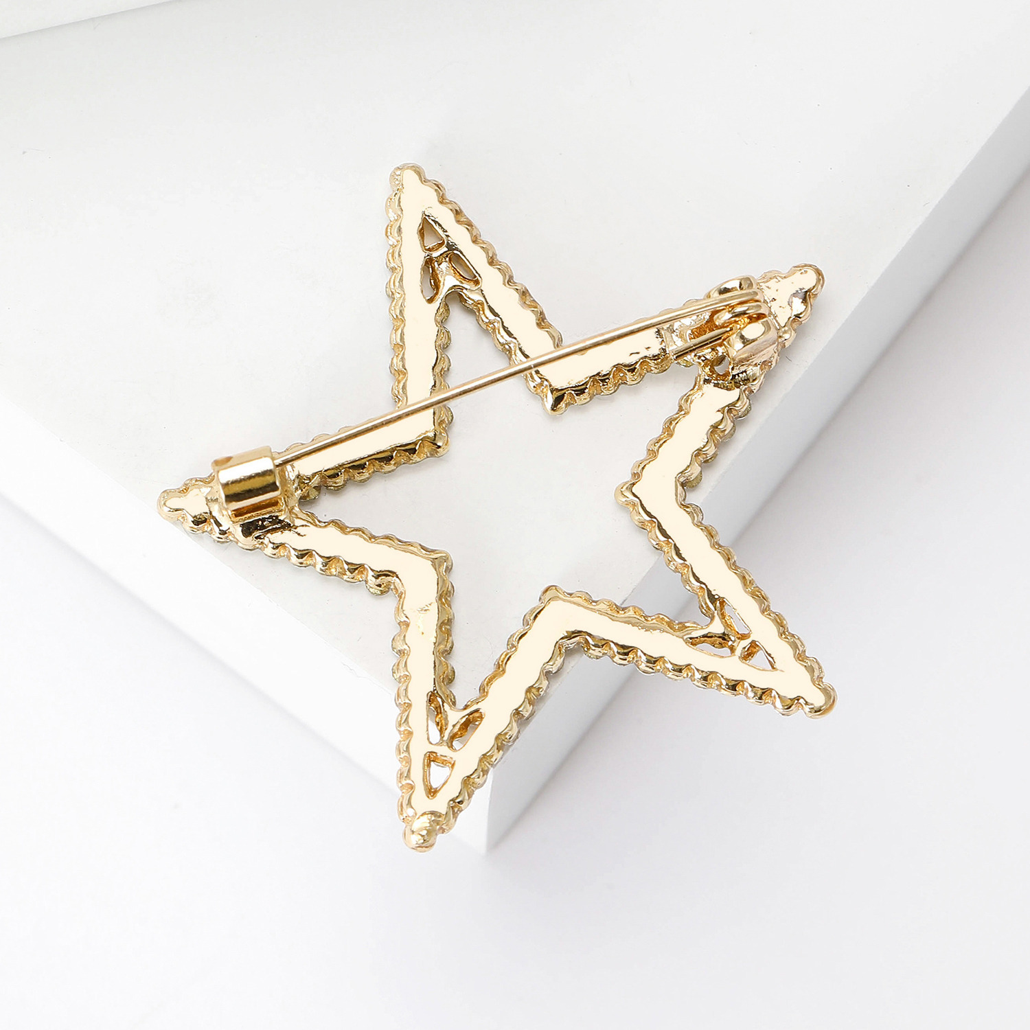 韓国トレンド 雑貨コレクション キラキラブローチ ＜スター＞