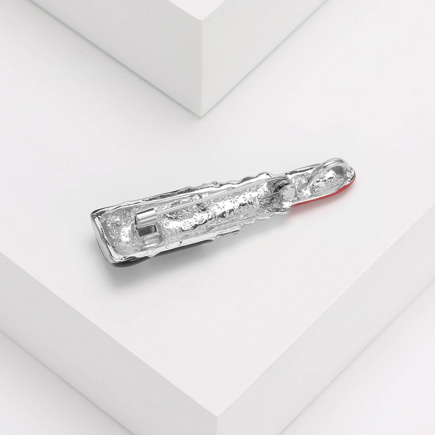 韓国トレンド 雑貨コレクション キラキラブローチ ＜リップ　Ｍ＞