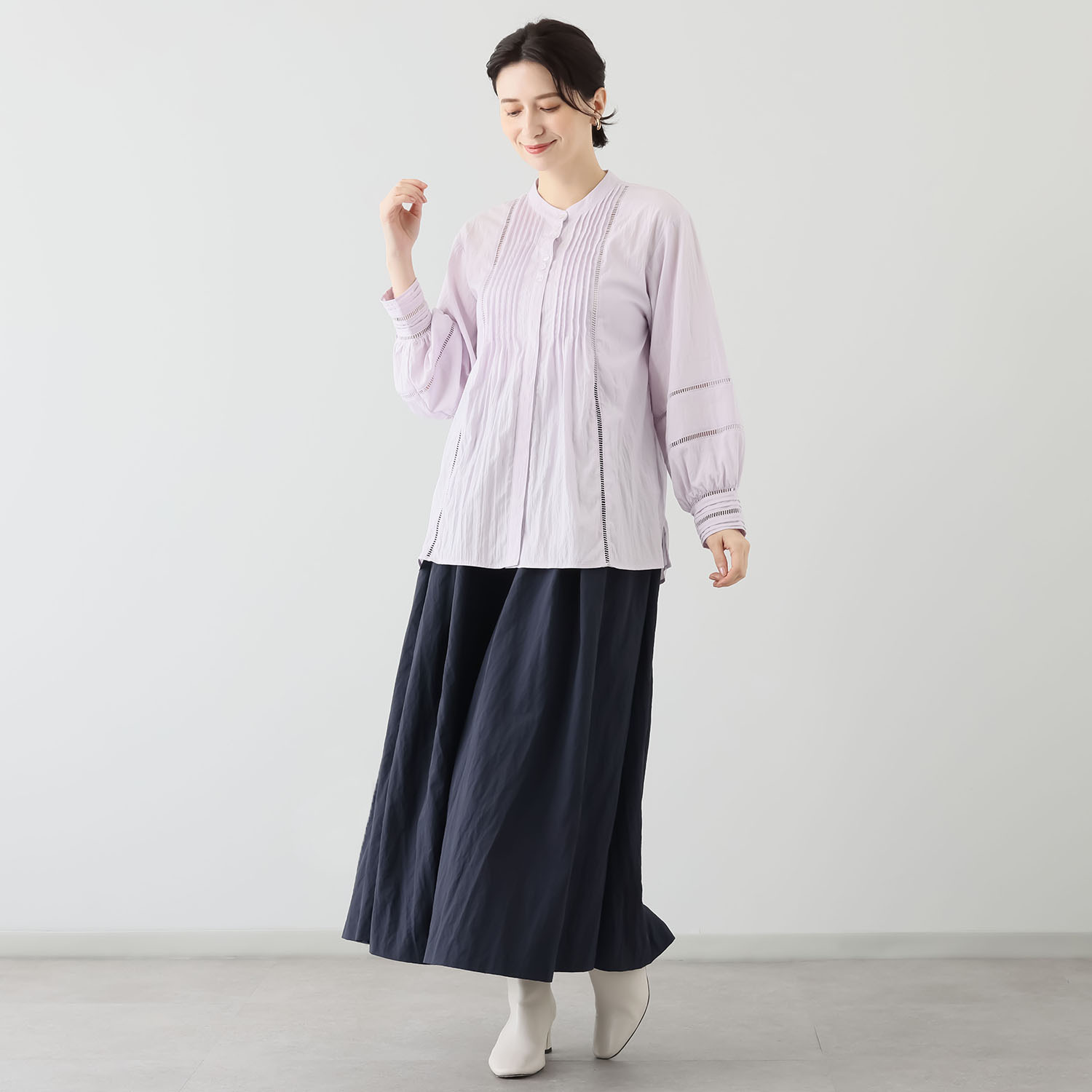 アトリエ　クース ハシゴレース×ピンタック 日常に特別感を添える ブラウス