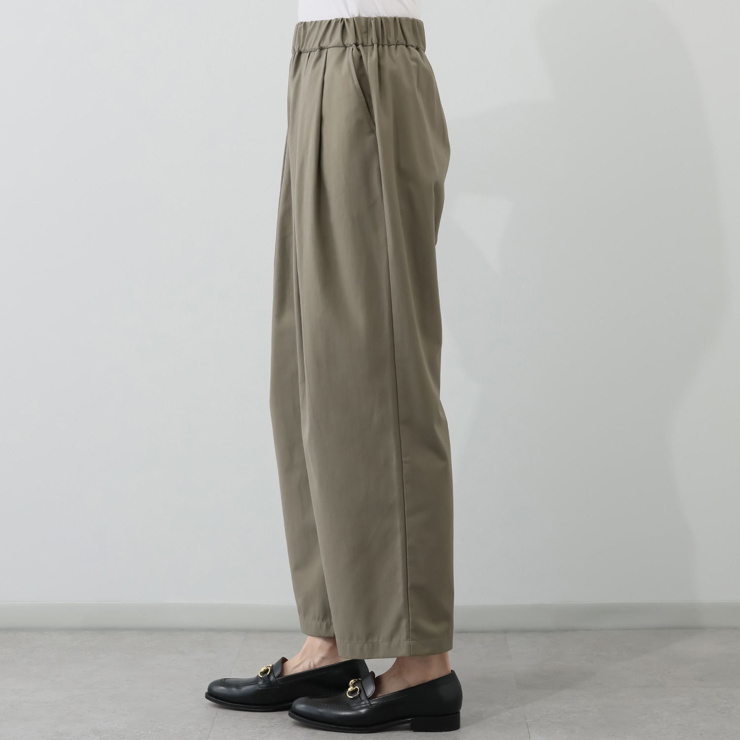 ヘ・エラ はっ水 大人美人 シルエットが決めて ワイドパンツ