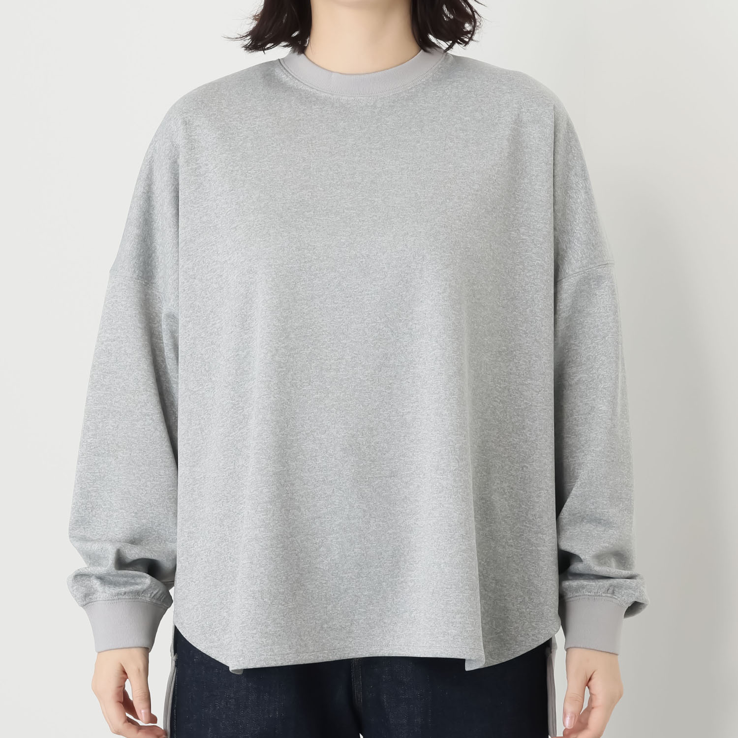 ラ　ヴァーグ　デトワール 微光沢感がエレガント 肌触りなめらか デイリーに コーディネイトしやすい 大人プルオーバー