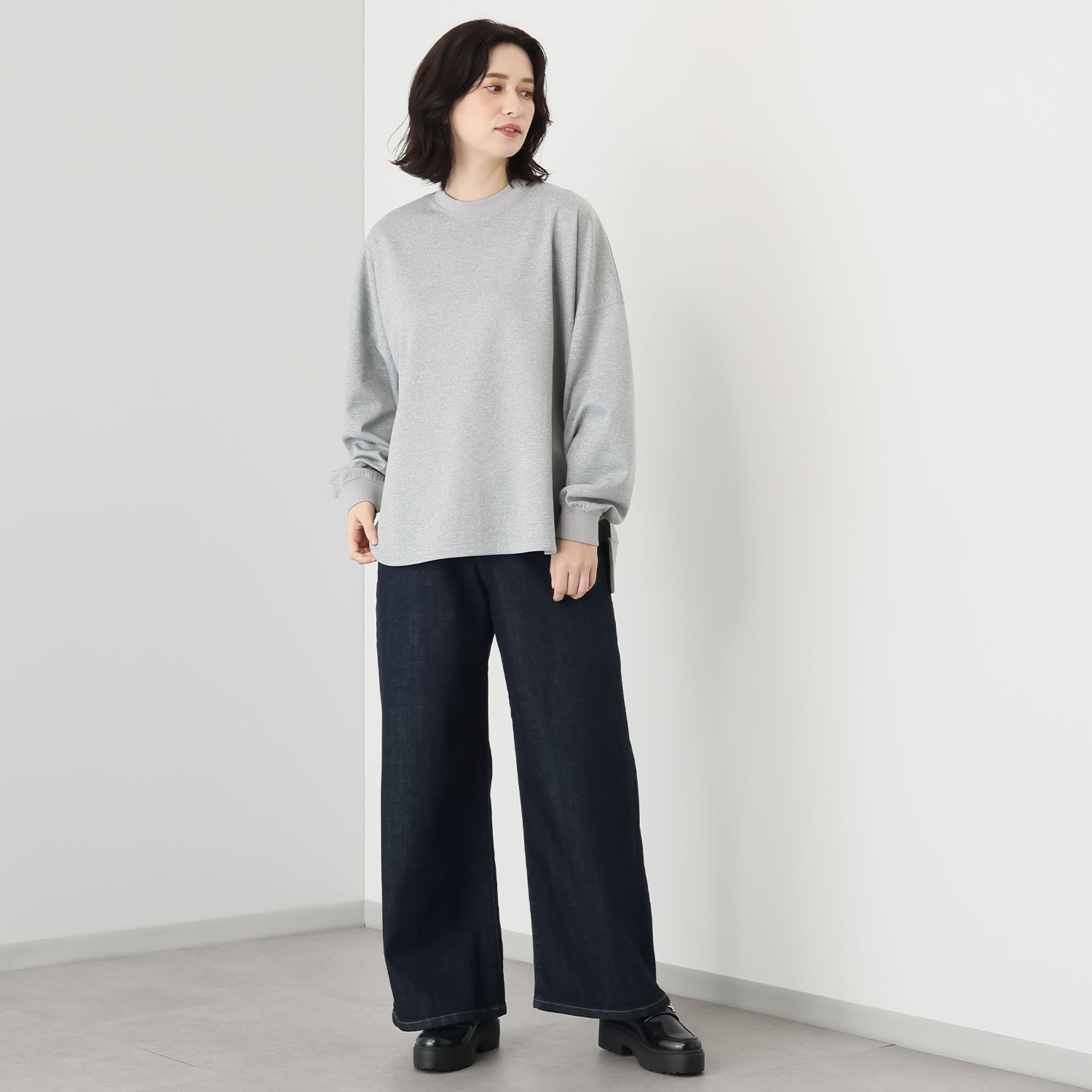 ラ　ヴァーグ　デトワール 微光沢感がエレガント 肌触りなめらか デイリーに コーディネイトしやすい 大人プルオーバー