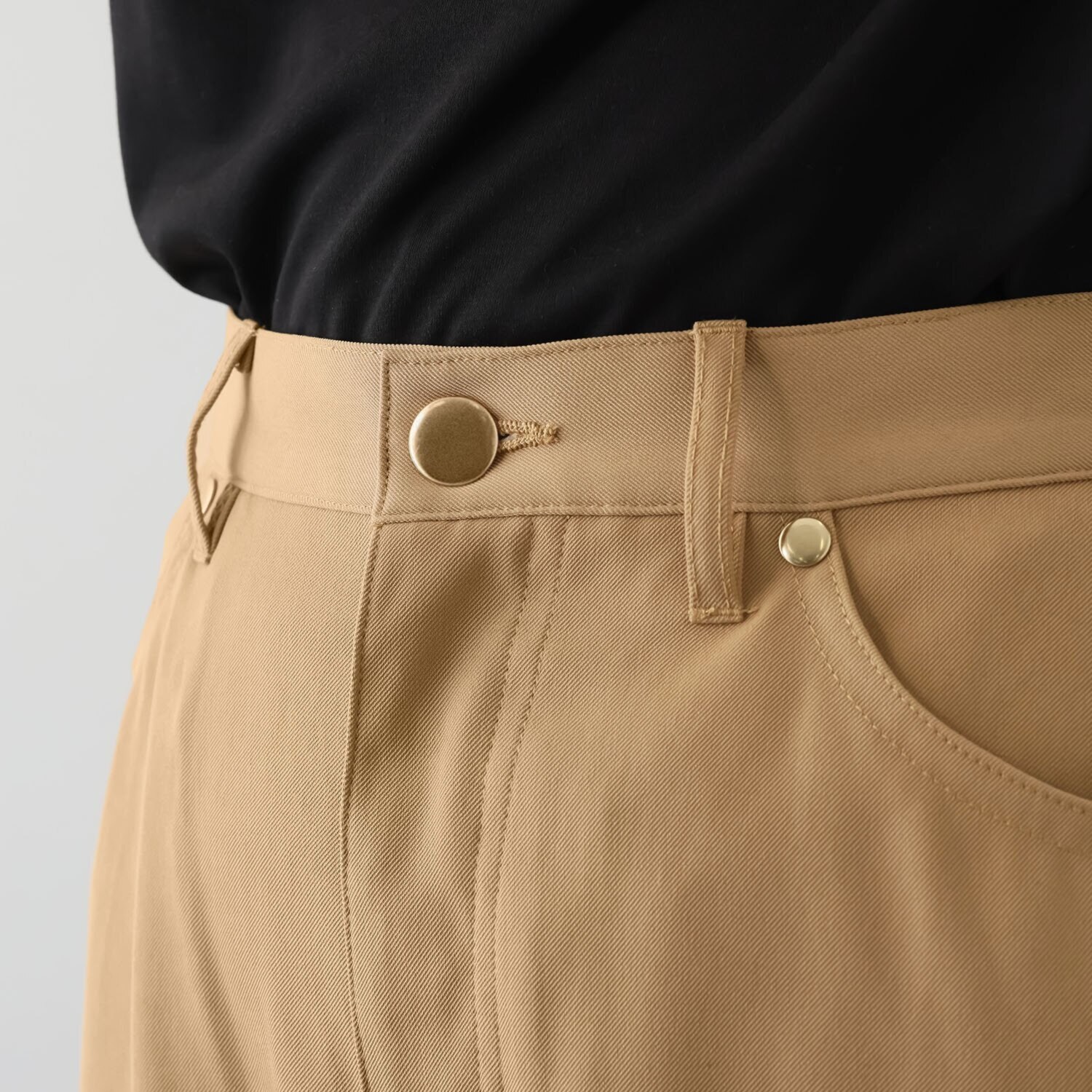 ラ　ヴァーグ　デトワール カジュアルから きれいめまで 幅広いスタイリング可能な バレルパンツ