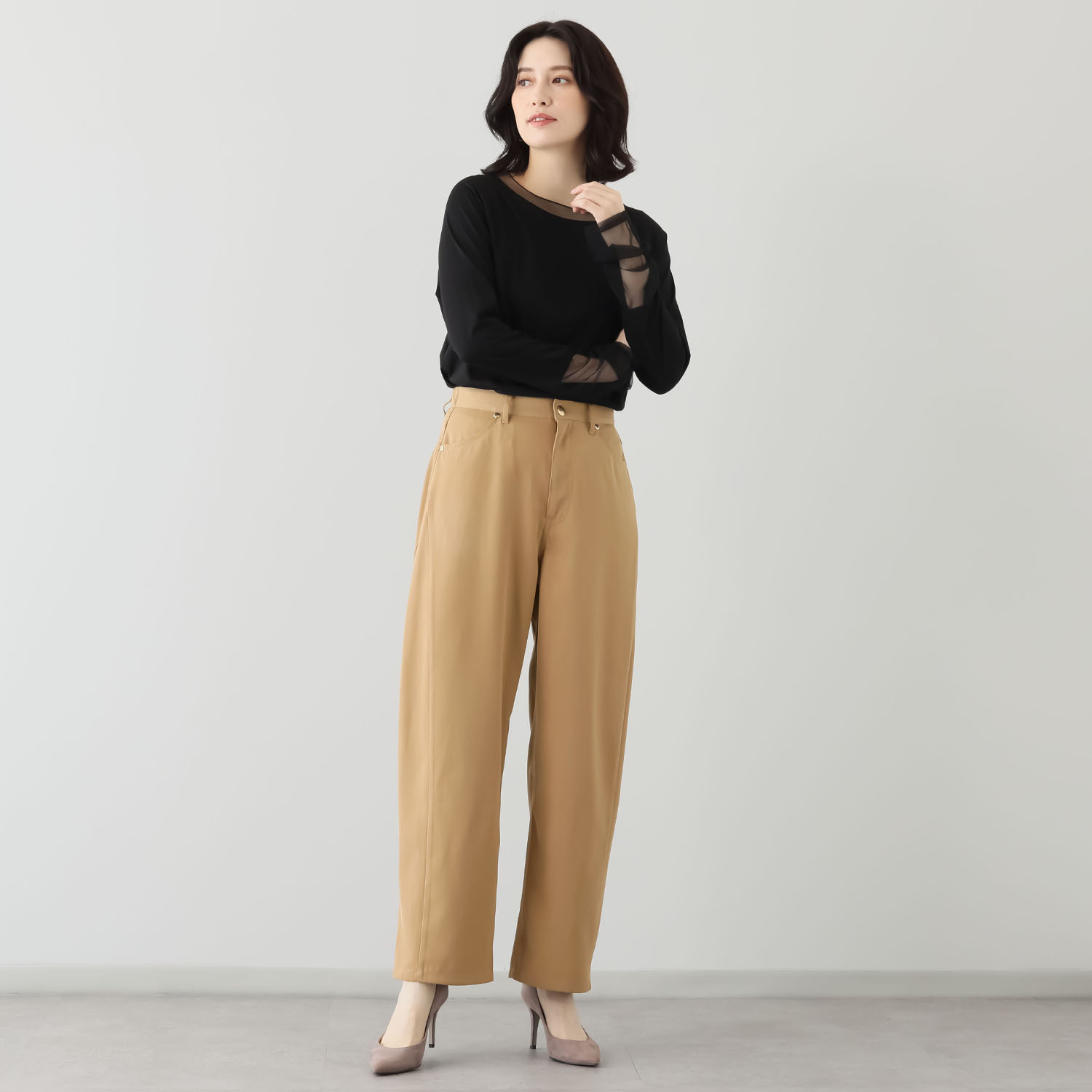 ラ　ヴァーグ　デトワール カジュアルから きれいめまで 幅広いスタイリング可能な バレルパンツ