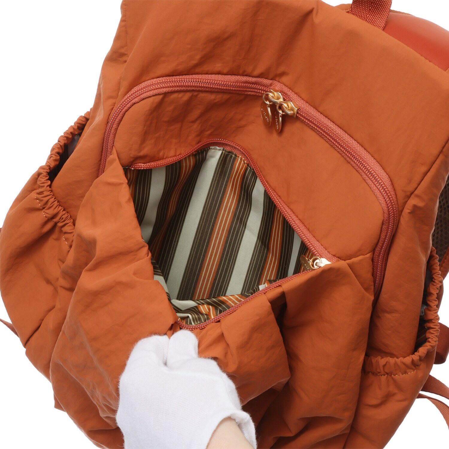 ウニカ 人間工学に基づいた ふんわりギャザー 軽量リュック