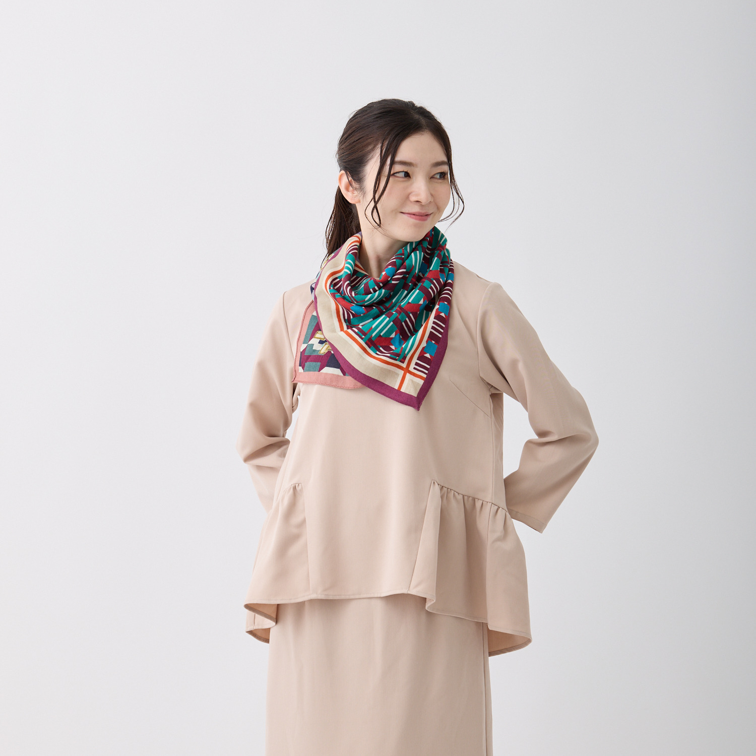 ミラ・ショーン ウールシルク スヌードスカーフ