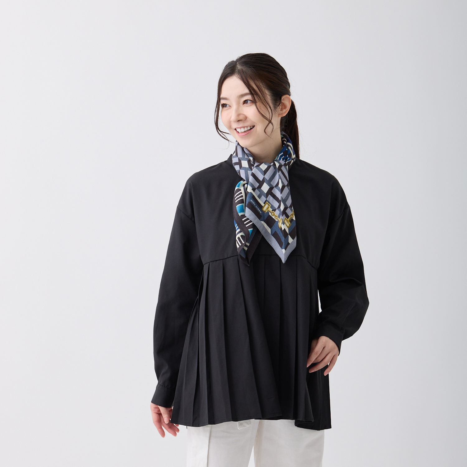 ミラ・ショーン ウールシルク スヌードスカーフ