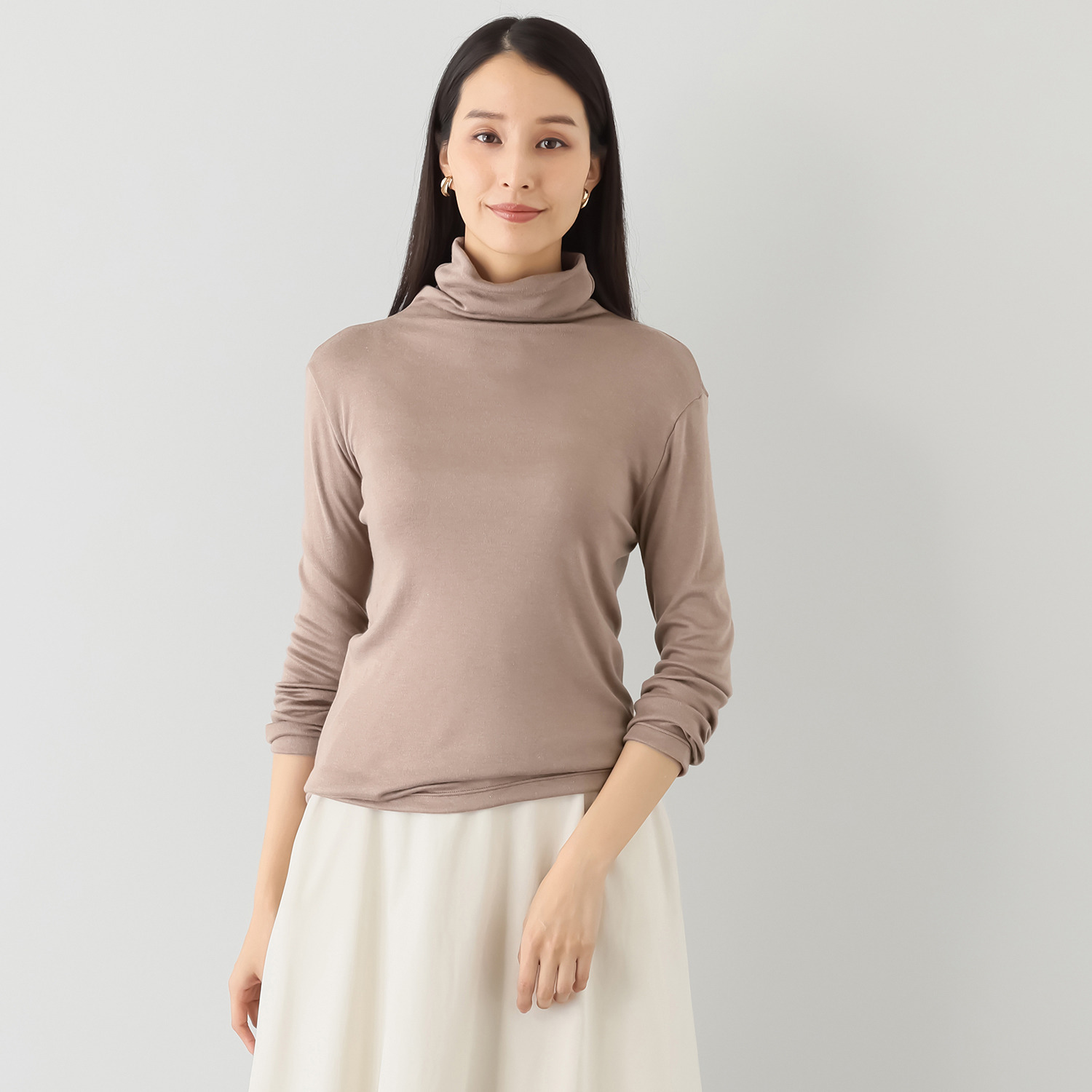 ココンライフ　ドゥ 吸湿発熱＆吸放湿 子猫のタッチ シルク混 ボトルネックプルオーバー