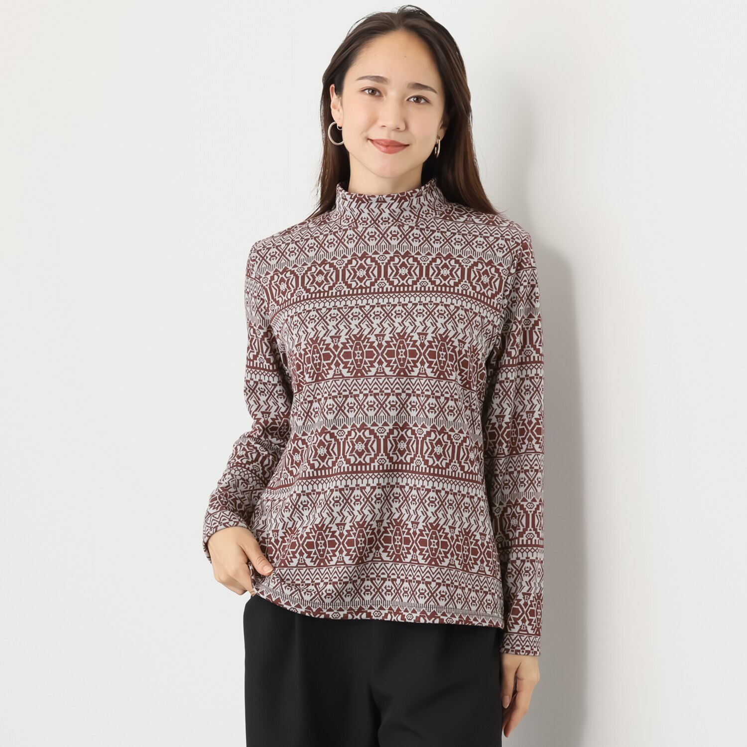 ココンライフ　ドゥ 吸湿発熱＆吸放湿 サーモギア（Ｒ） ジャガード アラベスク柄 ハイネックプルオーバー