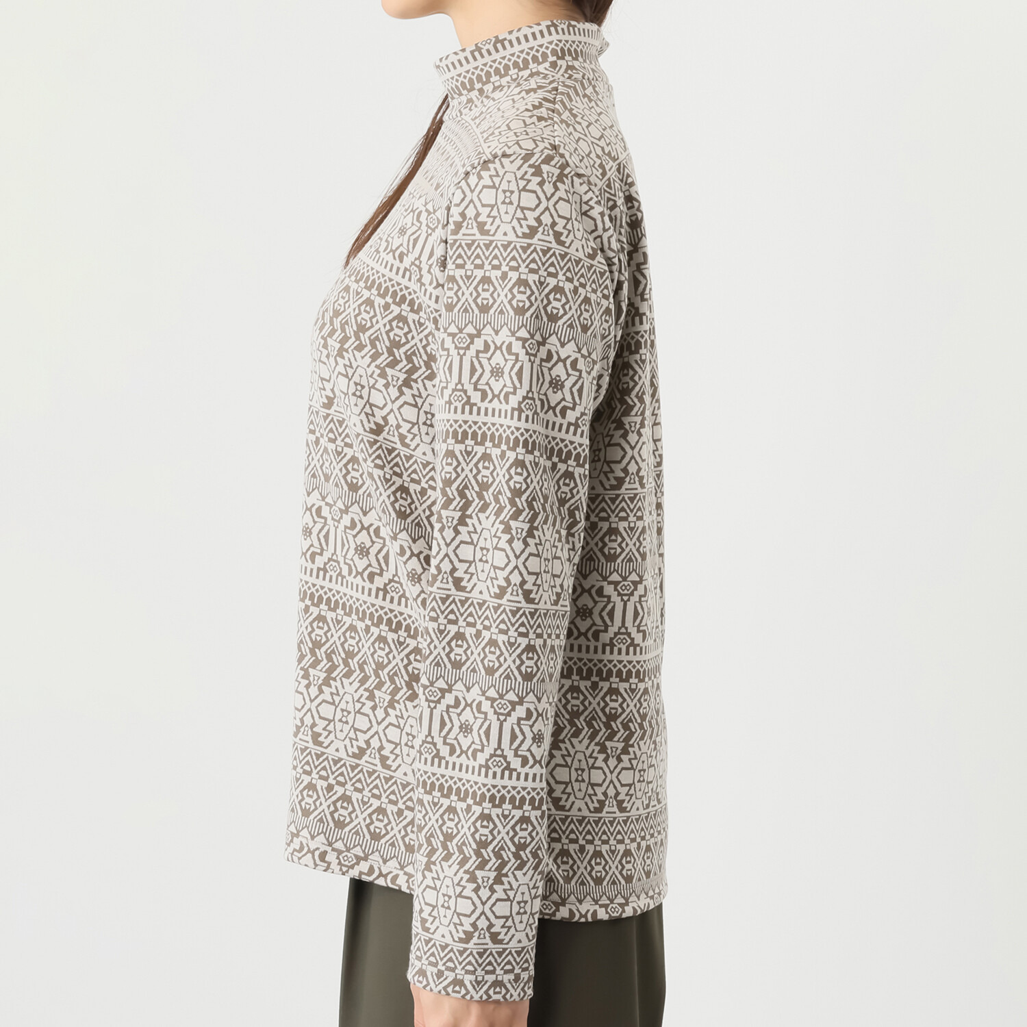 ココンライフ　ドゥ 吸湿発熱＆吸放湿 サーモギア（Ｒ） ジャガード アラベスク柄 ハイネックプルオーバー