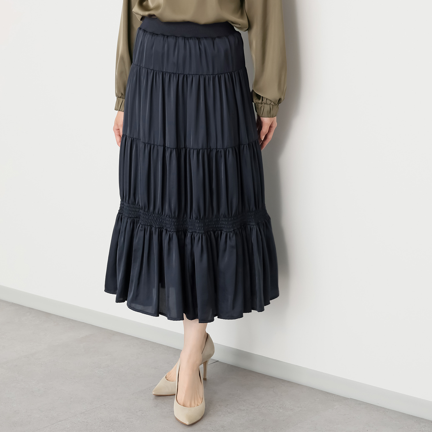 スタイル・ラヴィー シャイニーサテン シャーリングスカート