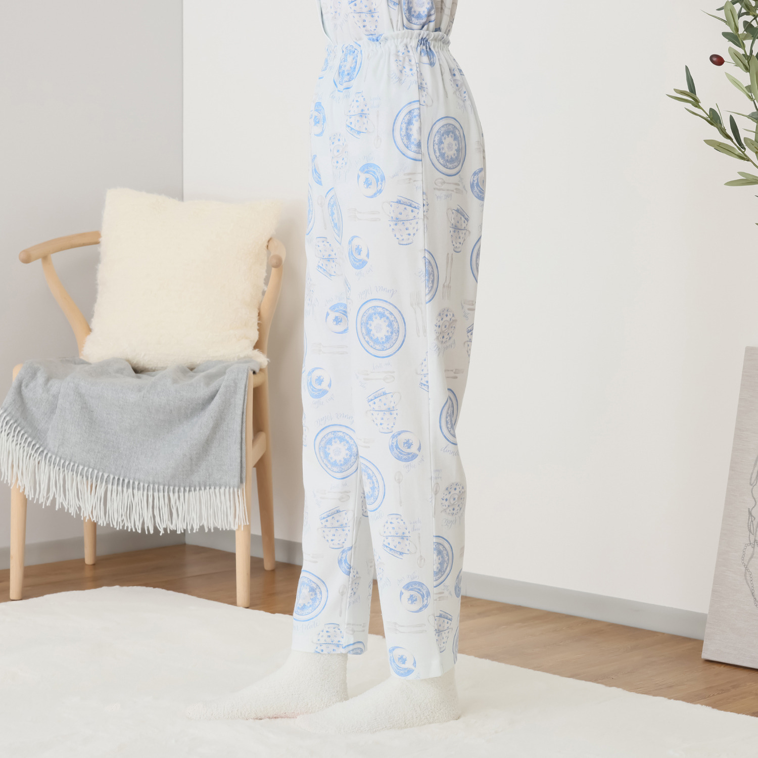 ナルエー 綿１００％スムース カトラリー柄 フリルナイトウェア 上下セット