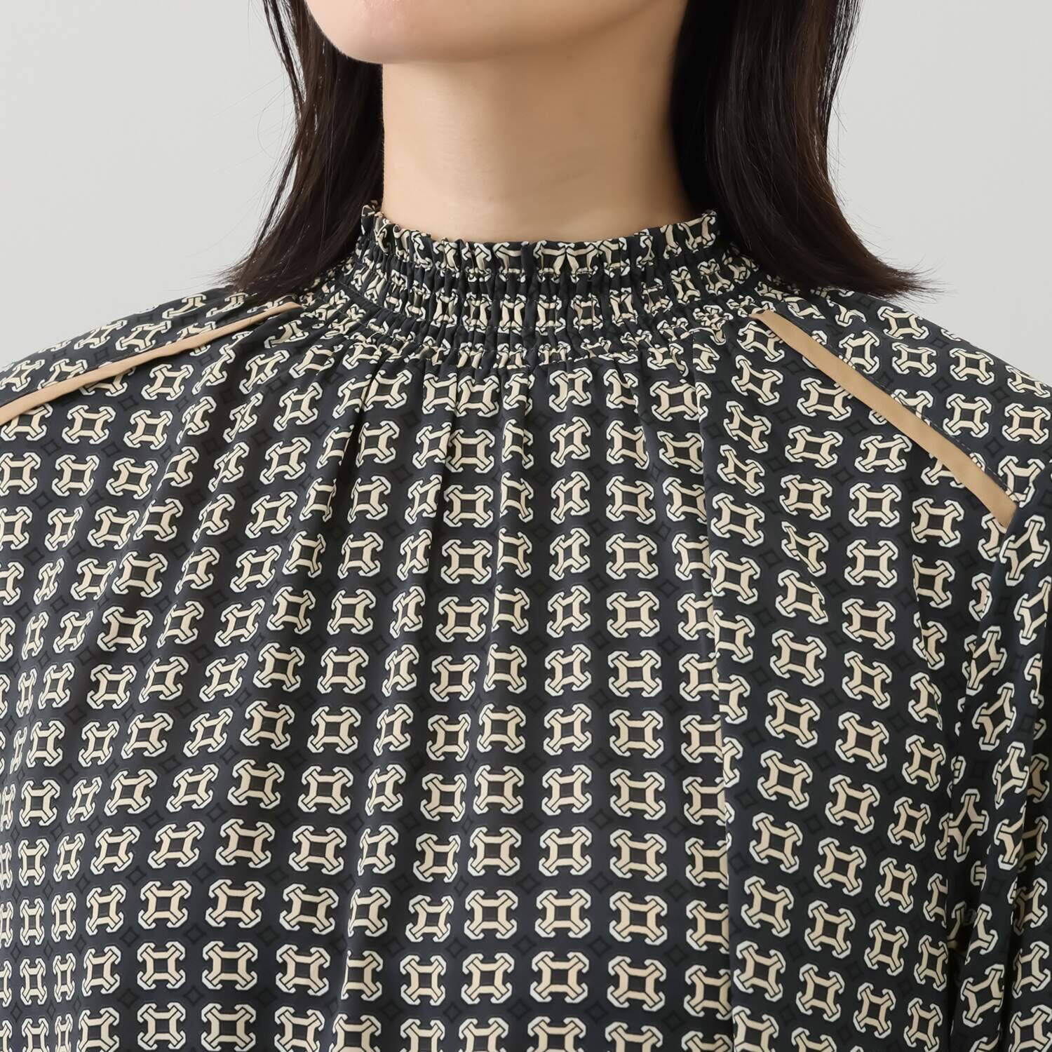 アリュメット シャーリングネック 幾何柄ワンピース