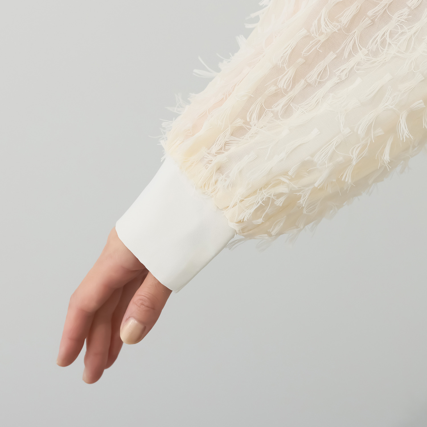 アリュメット フリンジ ジャカードブラウス