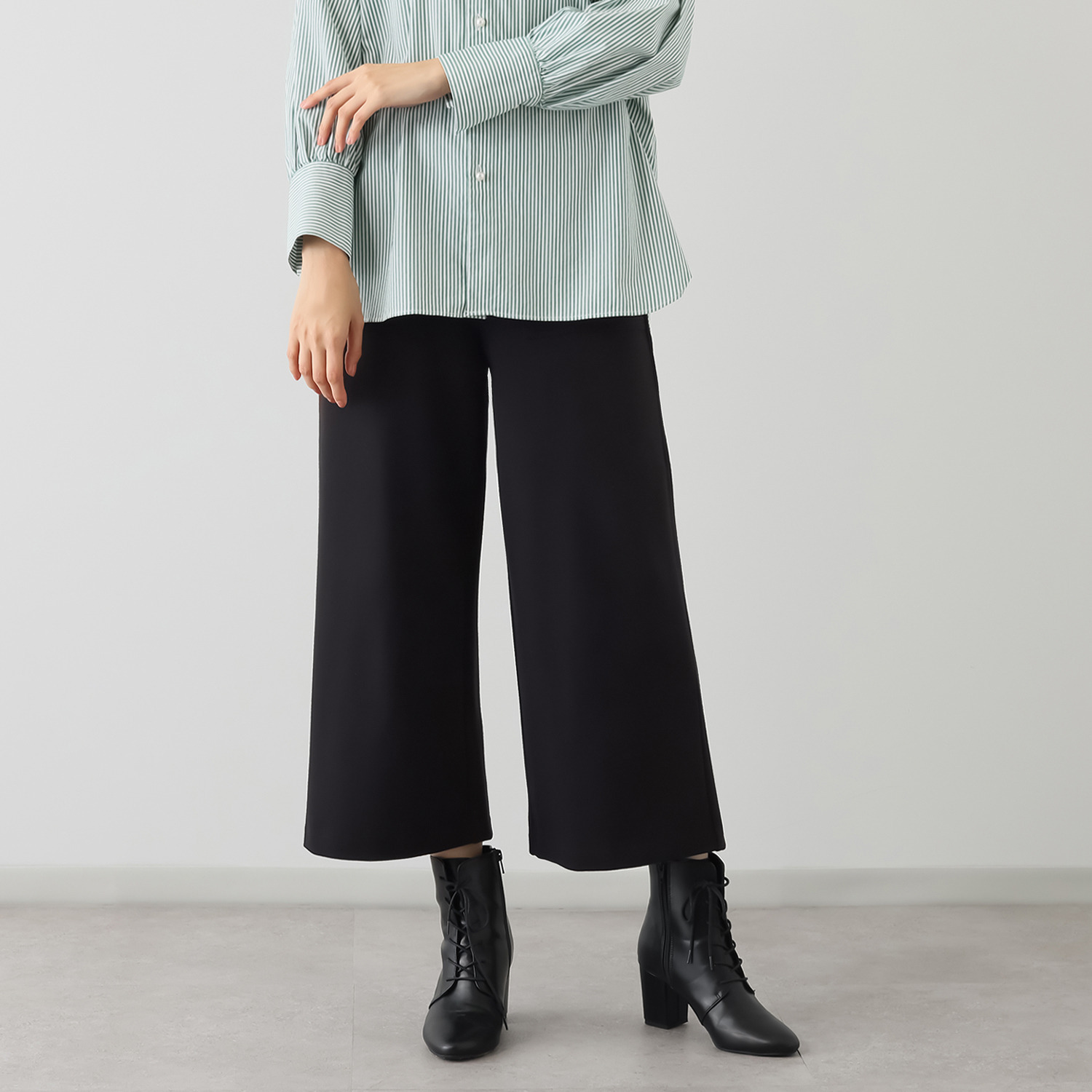 ＴＡＫＵＭＩＢＡ 吸湿発熱 クロスウォーム ベイカーワイドパンツ