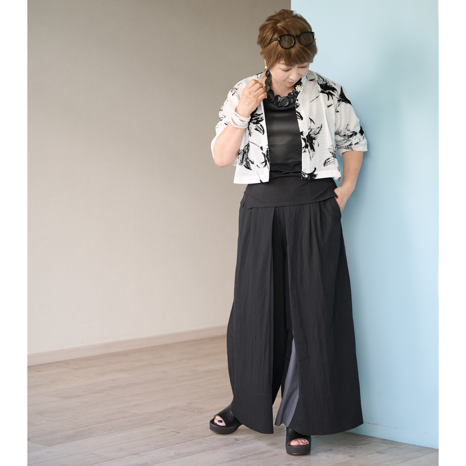 ウノ・ウノ・ドゥーエ 着丈アレンジで着回し抜群 フロッキープリント 大人のシアーシャツ