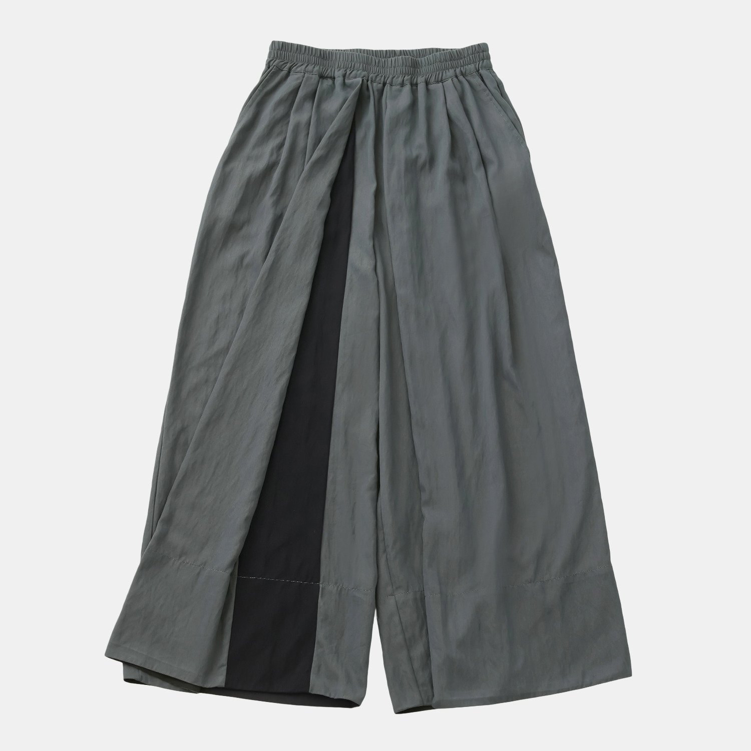 ウノ・ウノ・ドゥーエ タック奥バイカラー 柔らかドレープツイル ワイドパンツ
