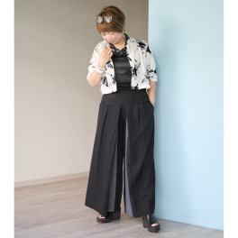 ウノ・ウノ・ドゥーエ タック奥バイカラー 柔らかドレープツイル ワイドパンツ