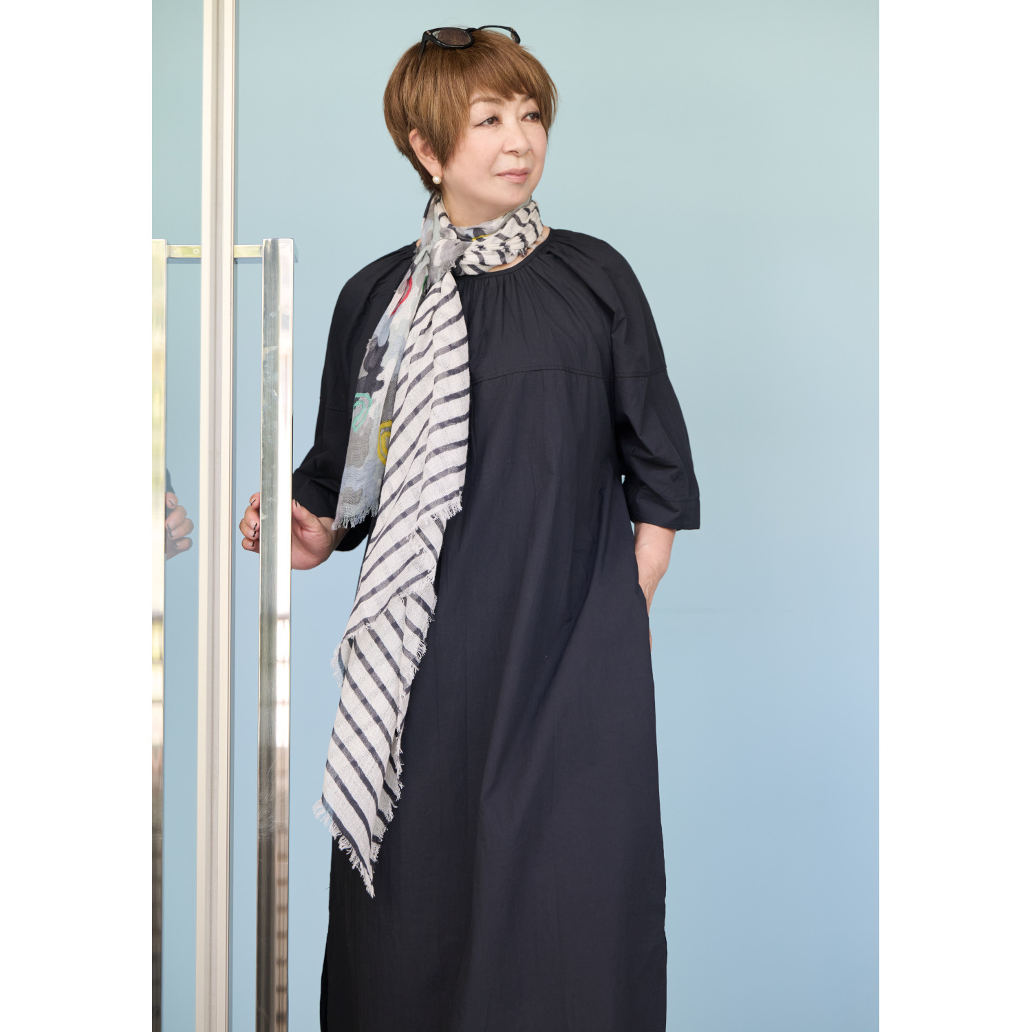 ウノ・ウノ・ドゥーエ 使い方いろいろ！ カモフラージュ× ボーダー 大判ふんわりストール