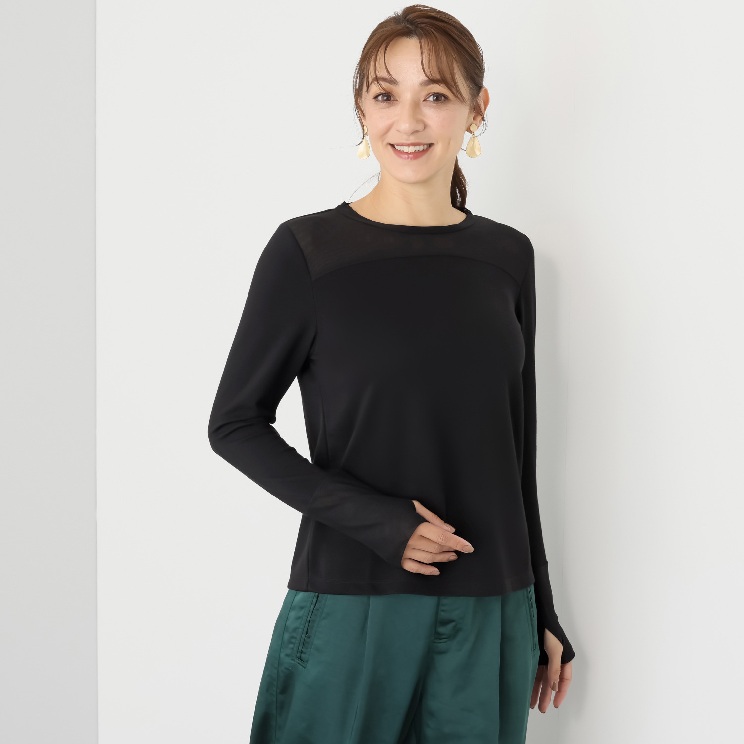 ゼラールスポーツ 襟あきがきれい！ もっちりのびのび素材 チュールコンビ ラウンドネック プルオーバー