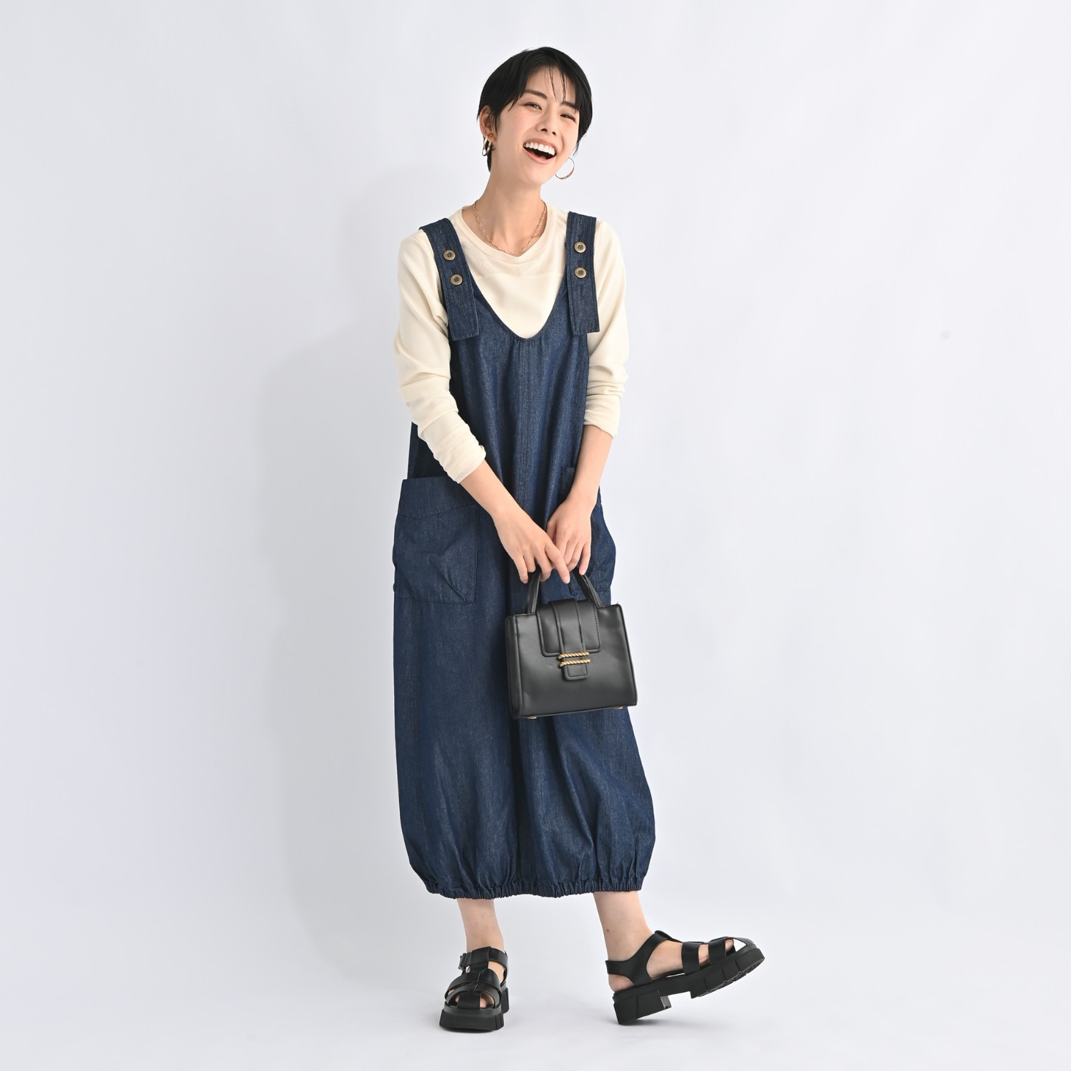 ゼラールスポーツ 襟あきがきれい！ もっちりのびのび素材 チュールコンビ ラウンドネック プルオーバー