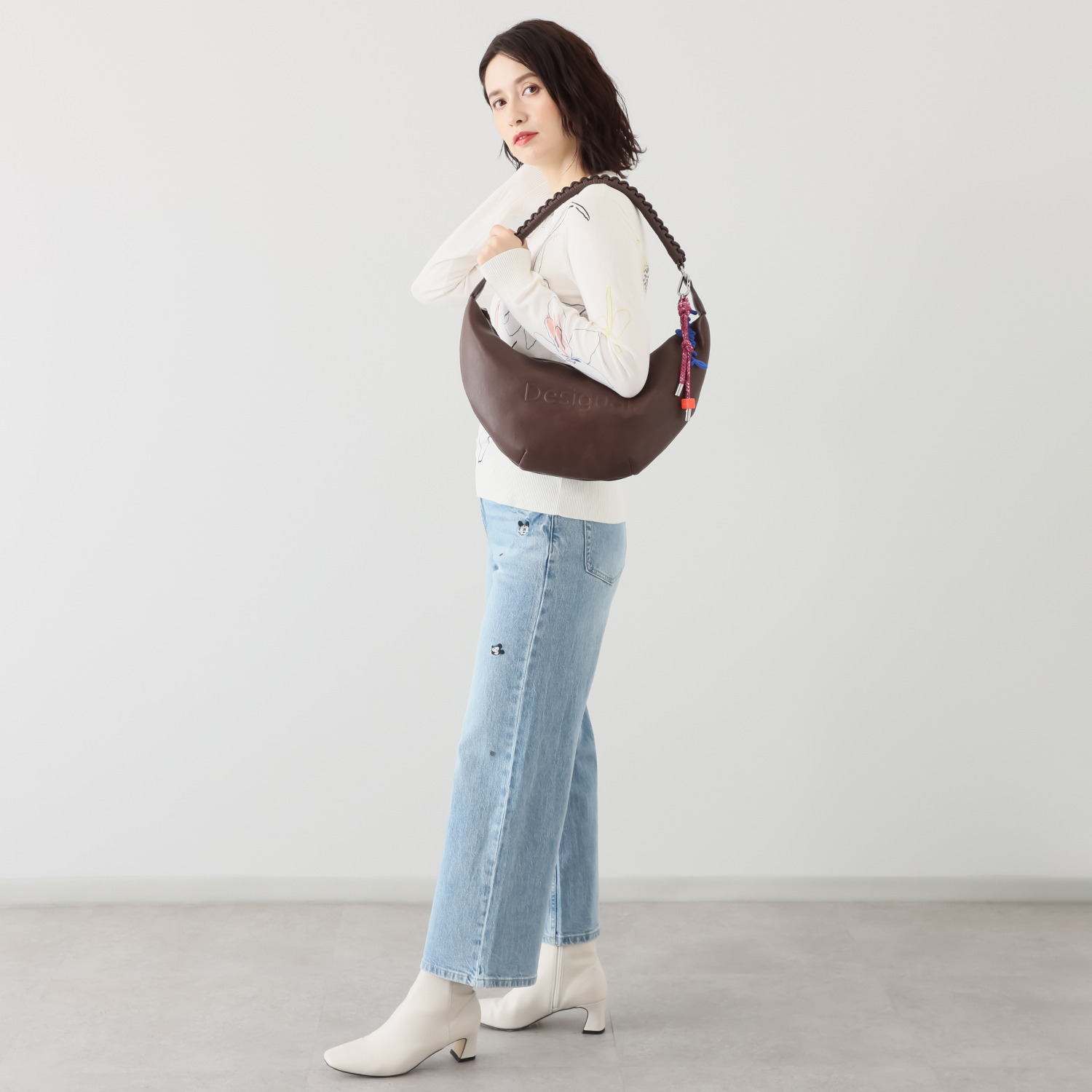 デシグアル 三日月型 ロゴ入りバッグ