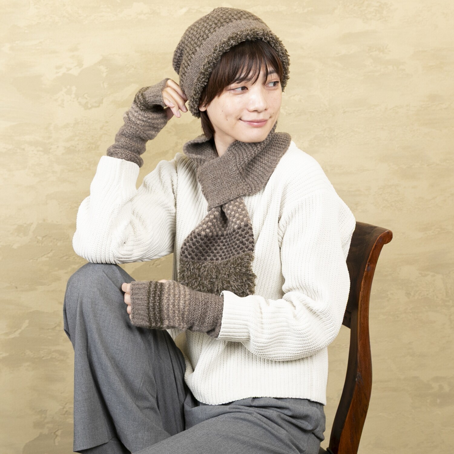 ベル・モード 日本製 タスマニアラムウール混 プチマフラー