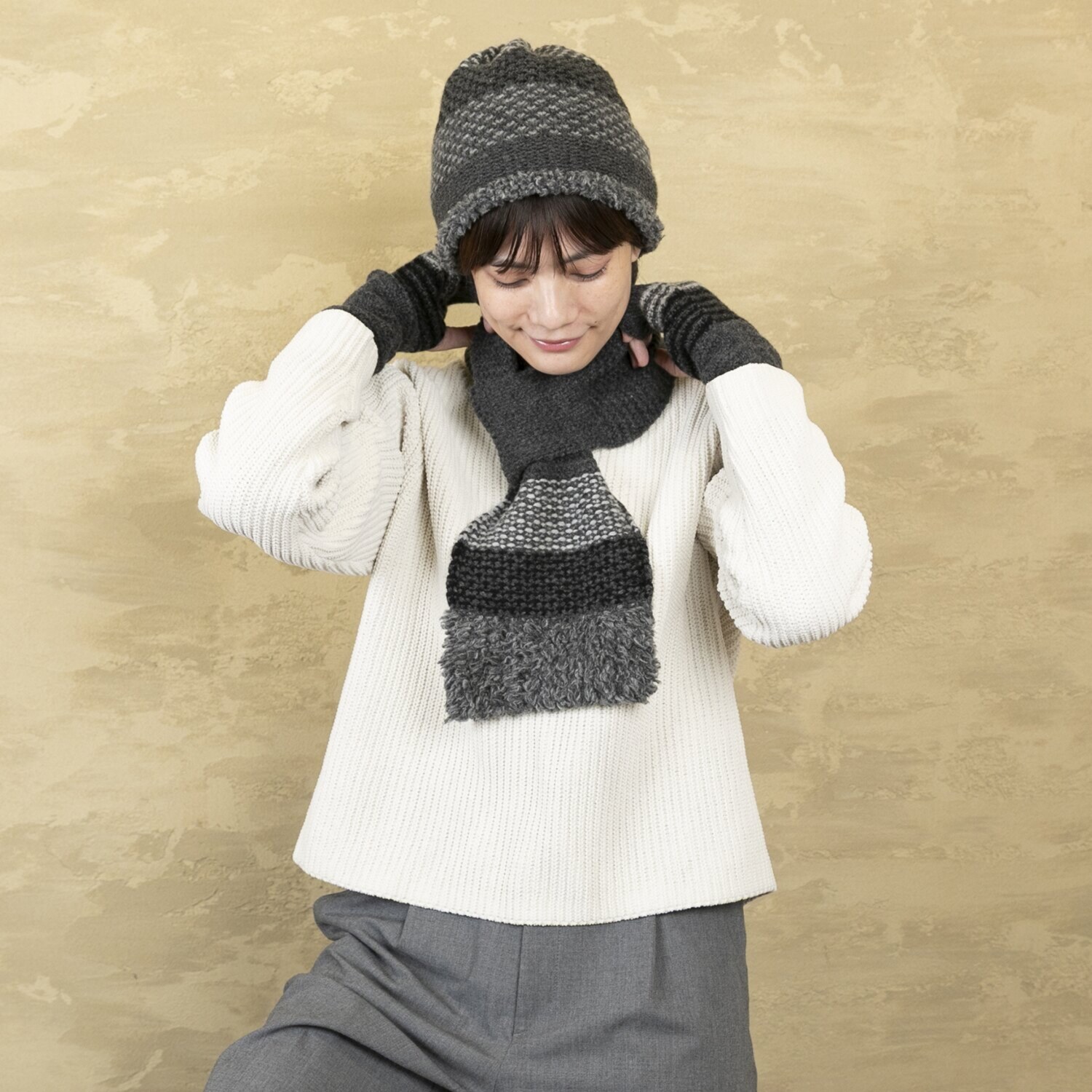 ベル・モード 日本製 タスマニア ラムウール１００％ ２ウェイアームウォーマー