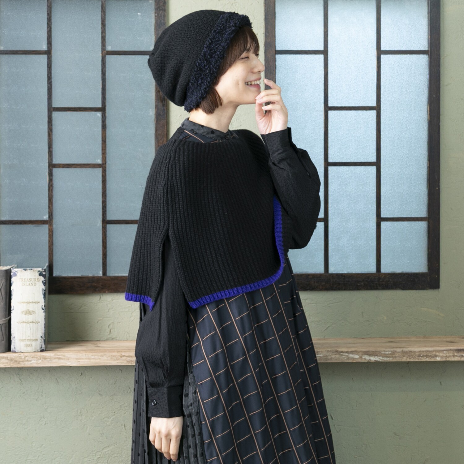 ベル・モード 日本製 タスマニア ラムウール１００％ ポンチョ