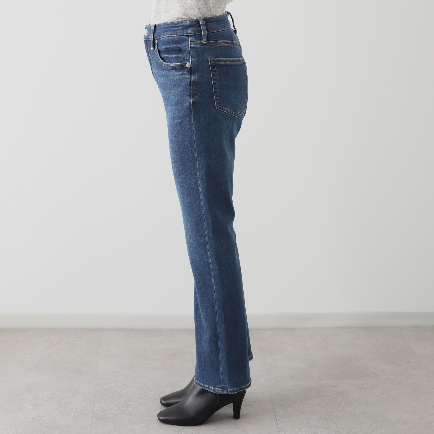 シュガーデプト ふんわり肌に気持ち良い ソフトタッチデニム 美脚ストレートジーンズ