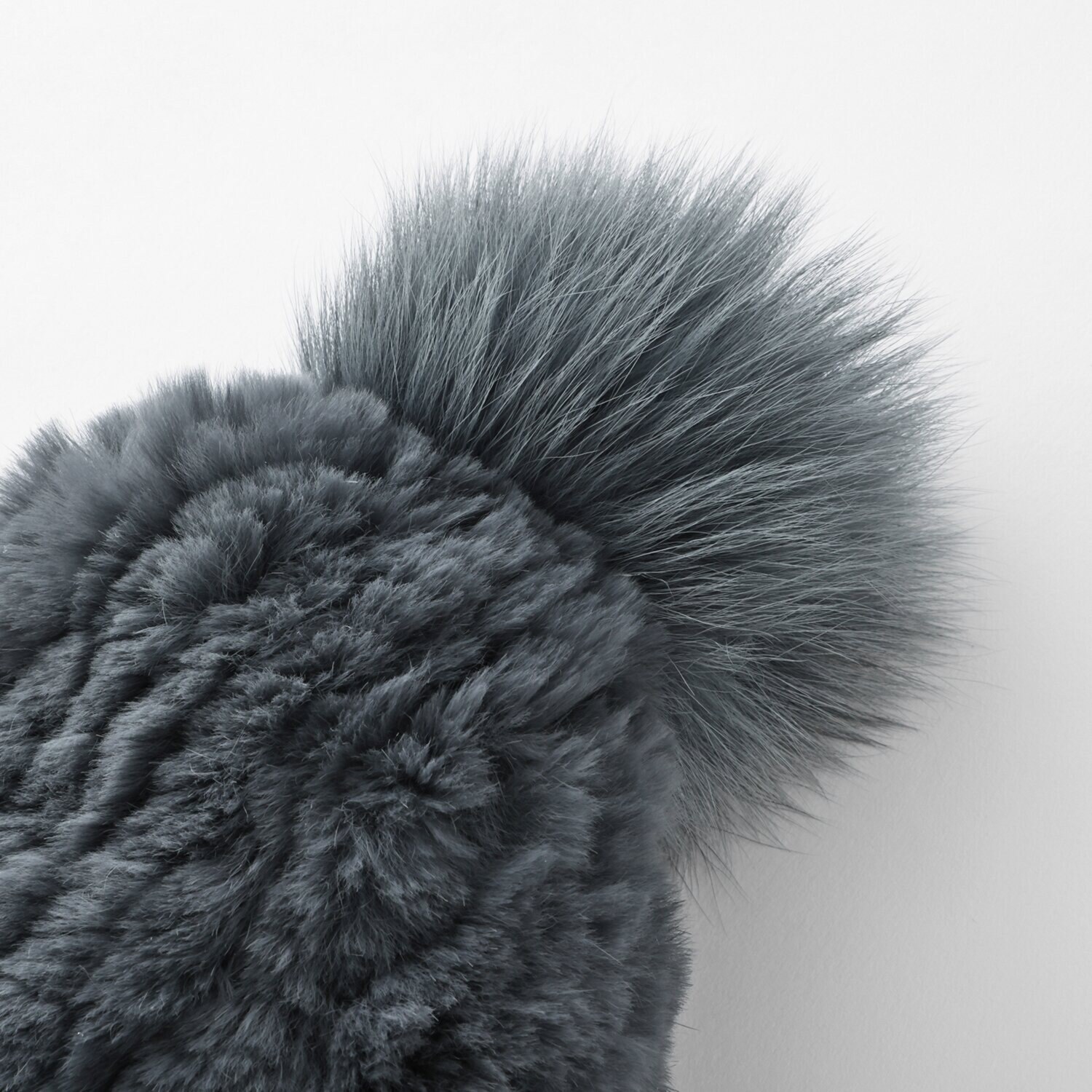 ティエドゥール レッキスラビットヤーン フォックスポンポン アクセント 帽子