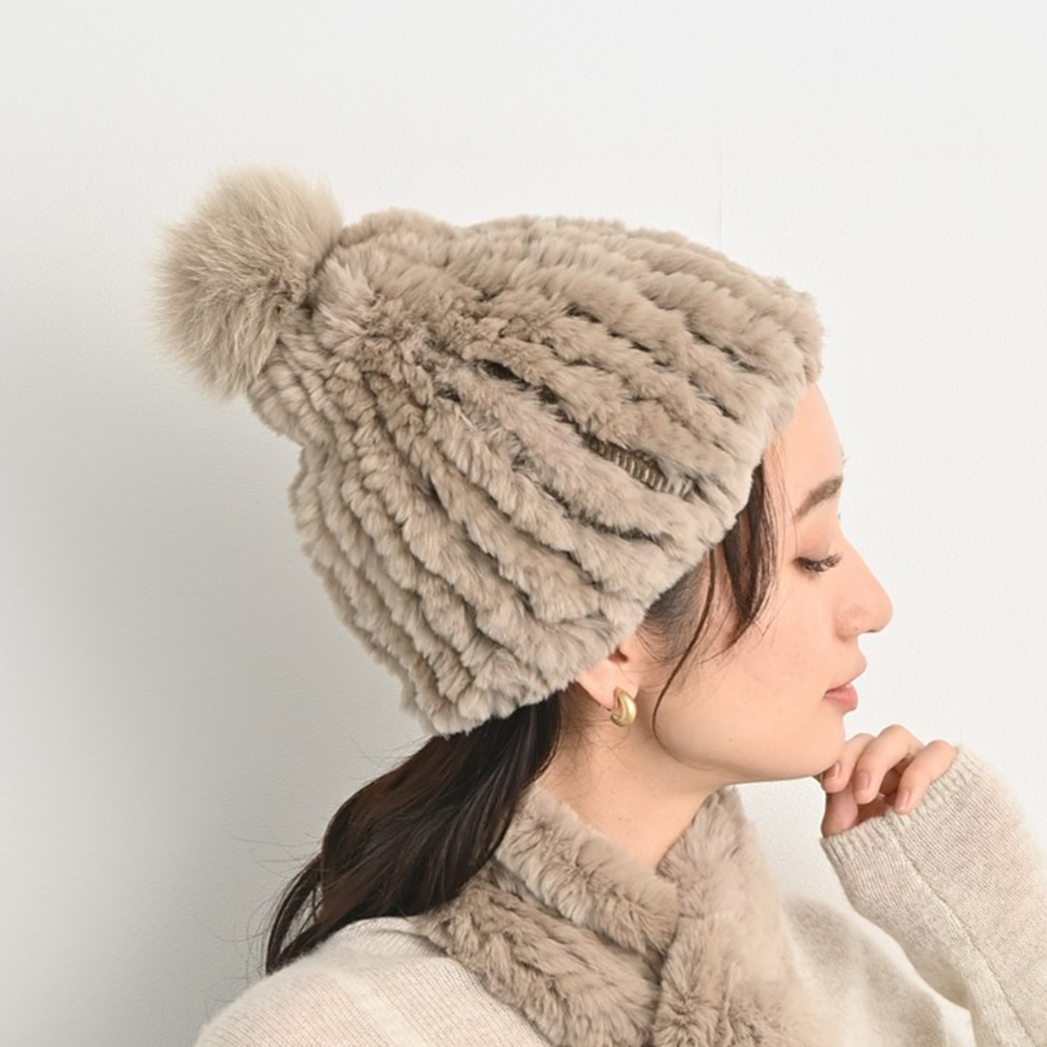 ティエドゥール レッキスラビットヤーン フォックスポンポン アクセント 帽子