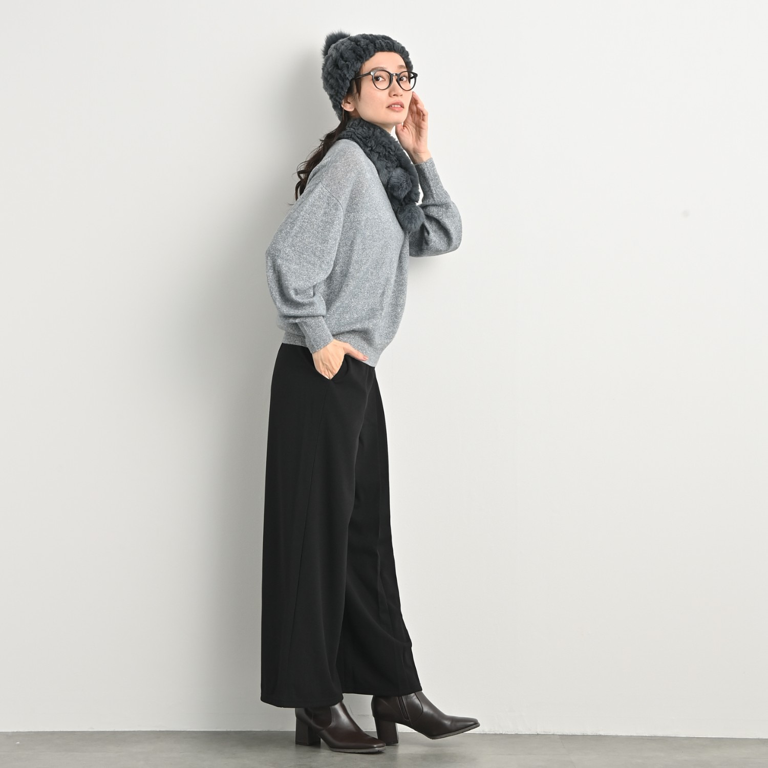 ティエドゥール レッキスラビットヤーン フォックスポンポン アクセント 帽子