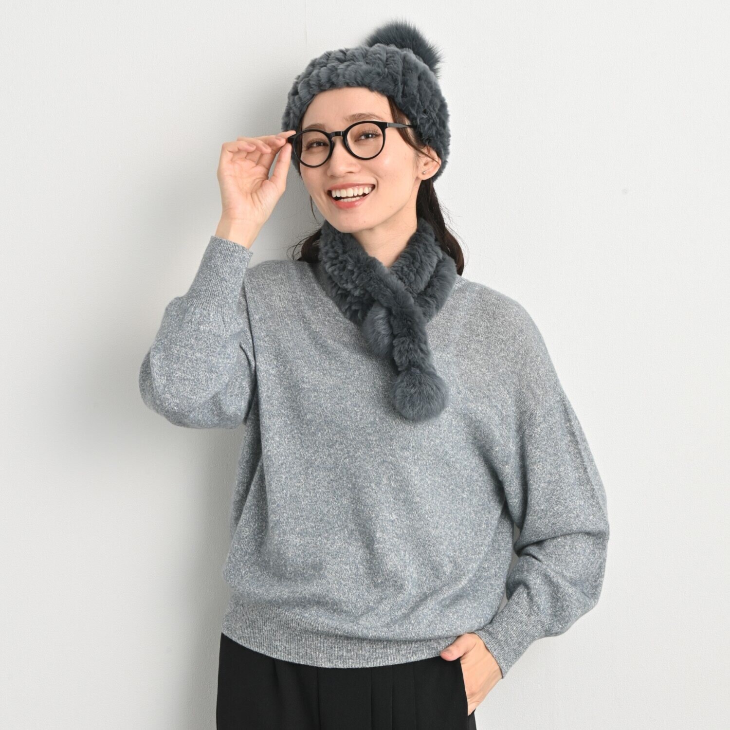 ティエドゥール レッキスラビットヤーン ポンポンアクセント マフラー