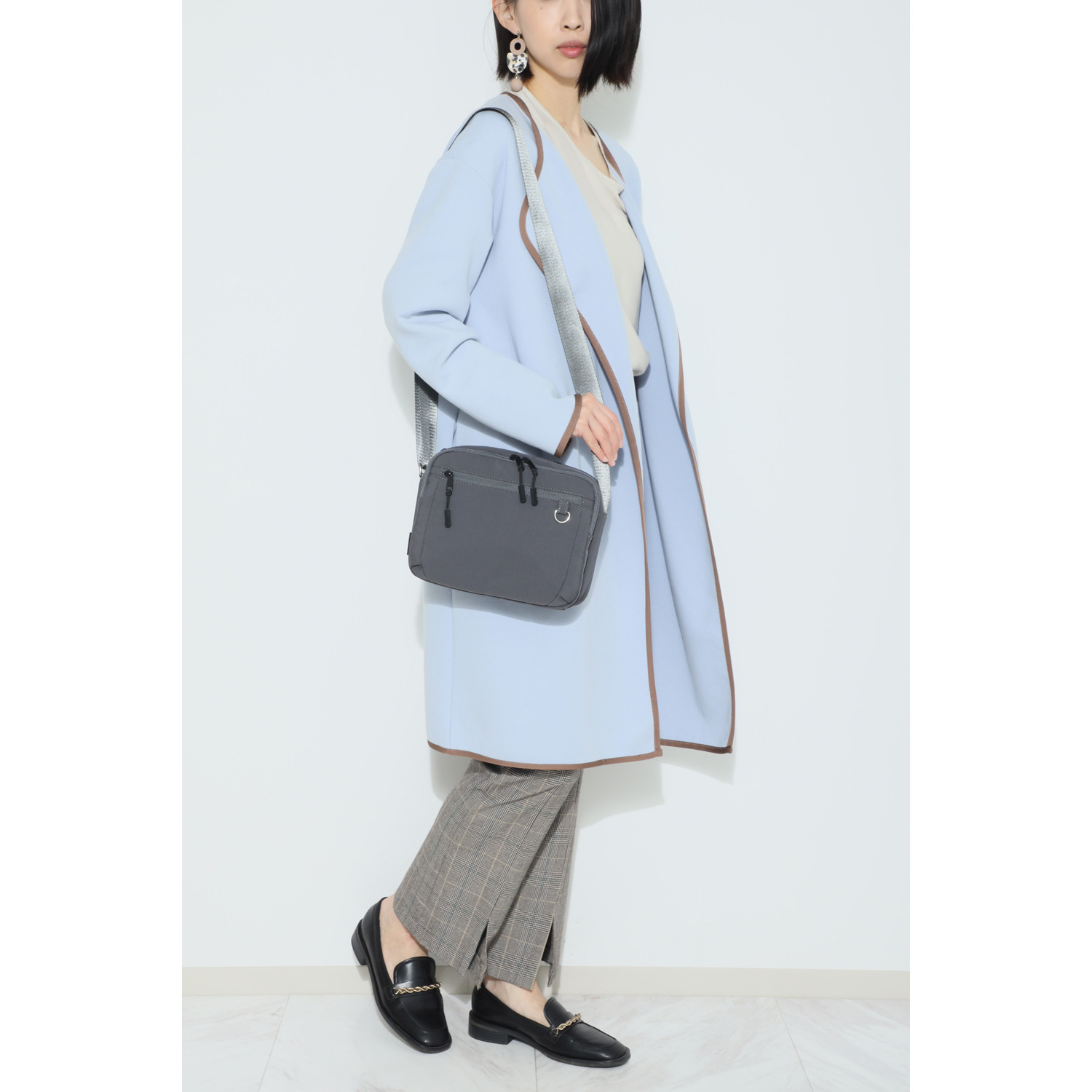 カバッグ はっ水 さっと出せる！ カードケース付 軽量ショルダーバッグ