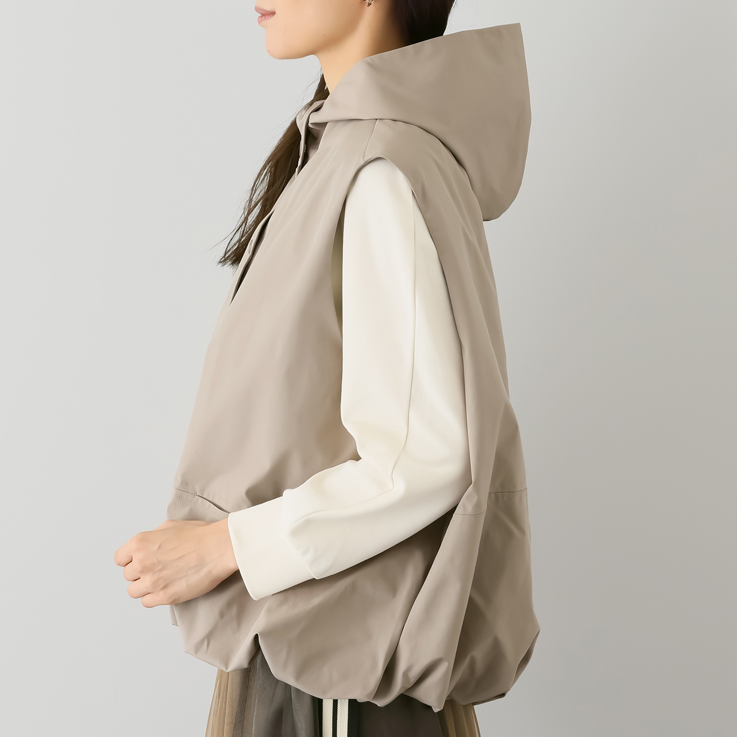 アリュメット フード付 バルーンシルエットジレ